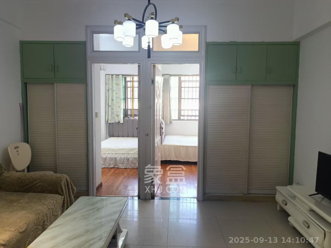 上城星座  2室1厅1卫    2200.0元/月室内图