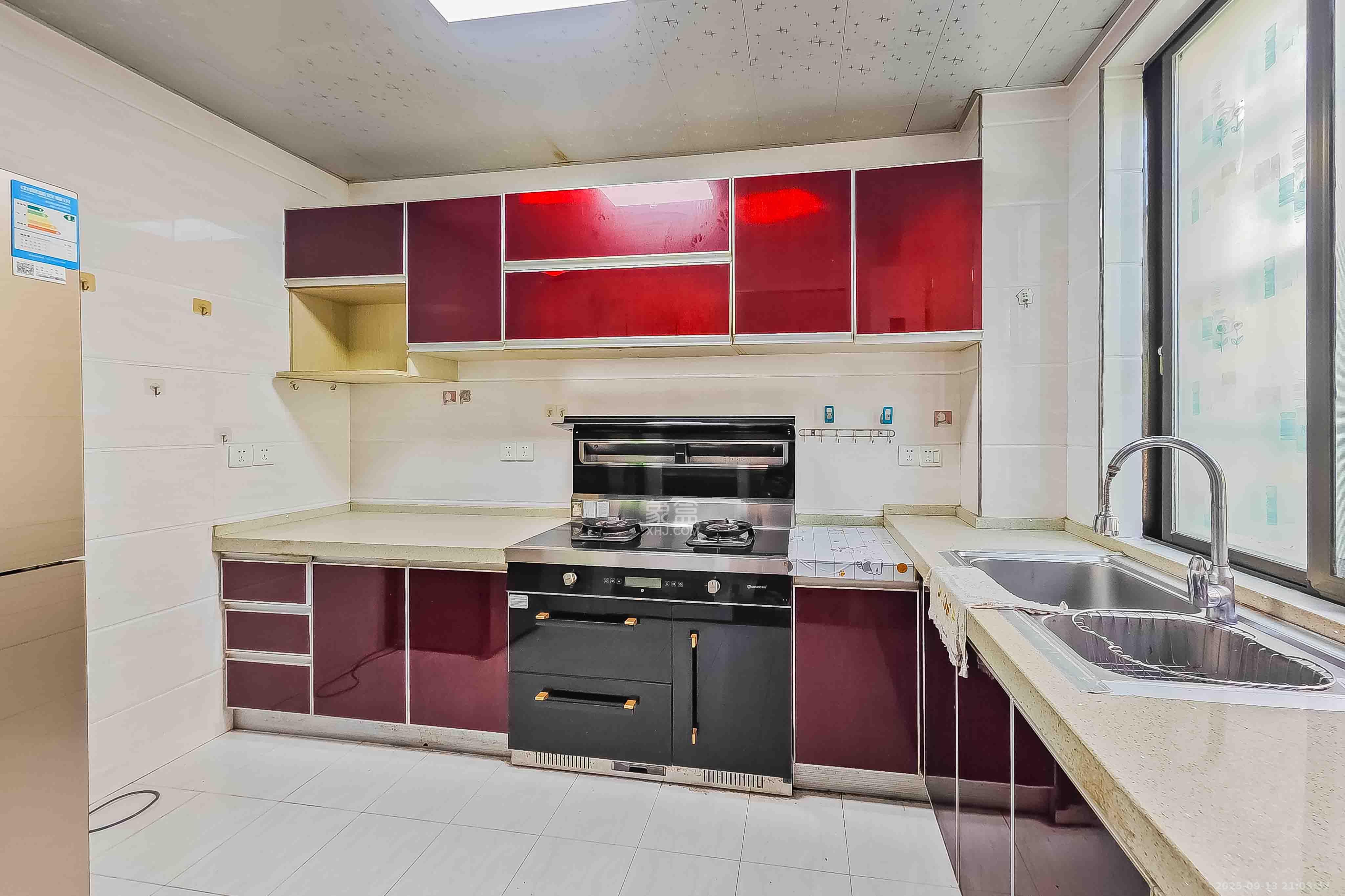 湘核佳苑  3室2厅2卫    90.0万 湘核佳苑  3室2厅2卫    90.0万厨房