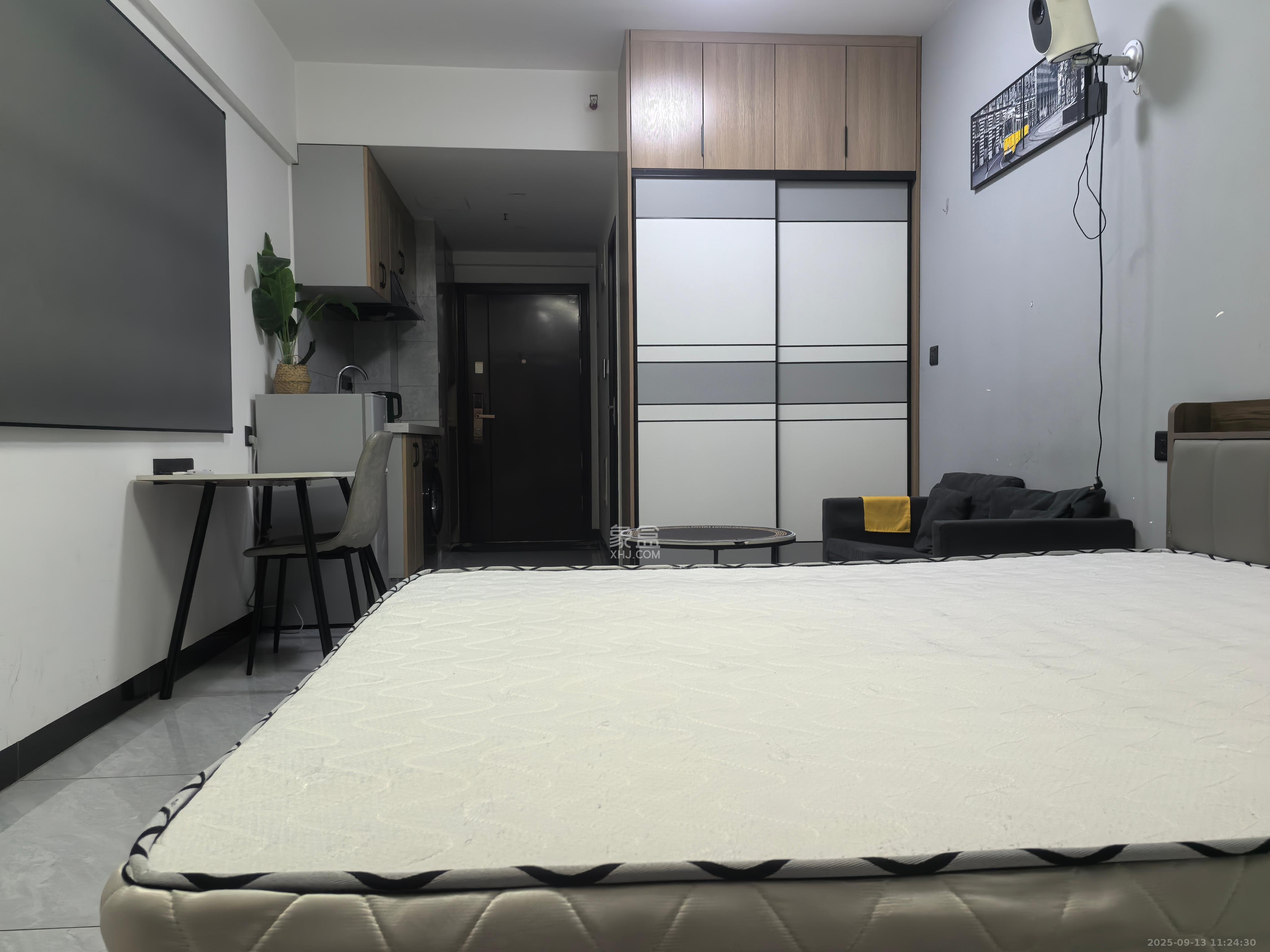 碧桂园印象  1室0厅0卫    1400.0元/月室内图