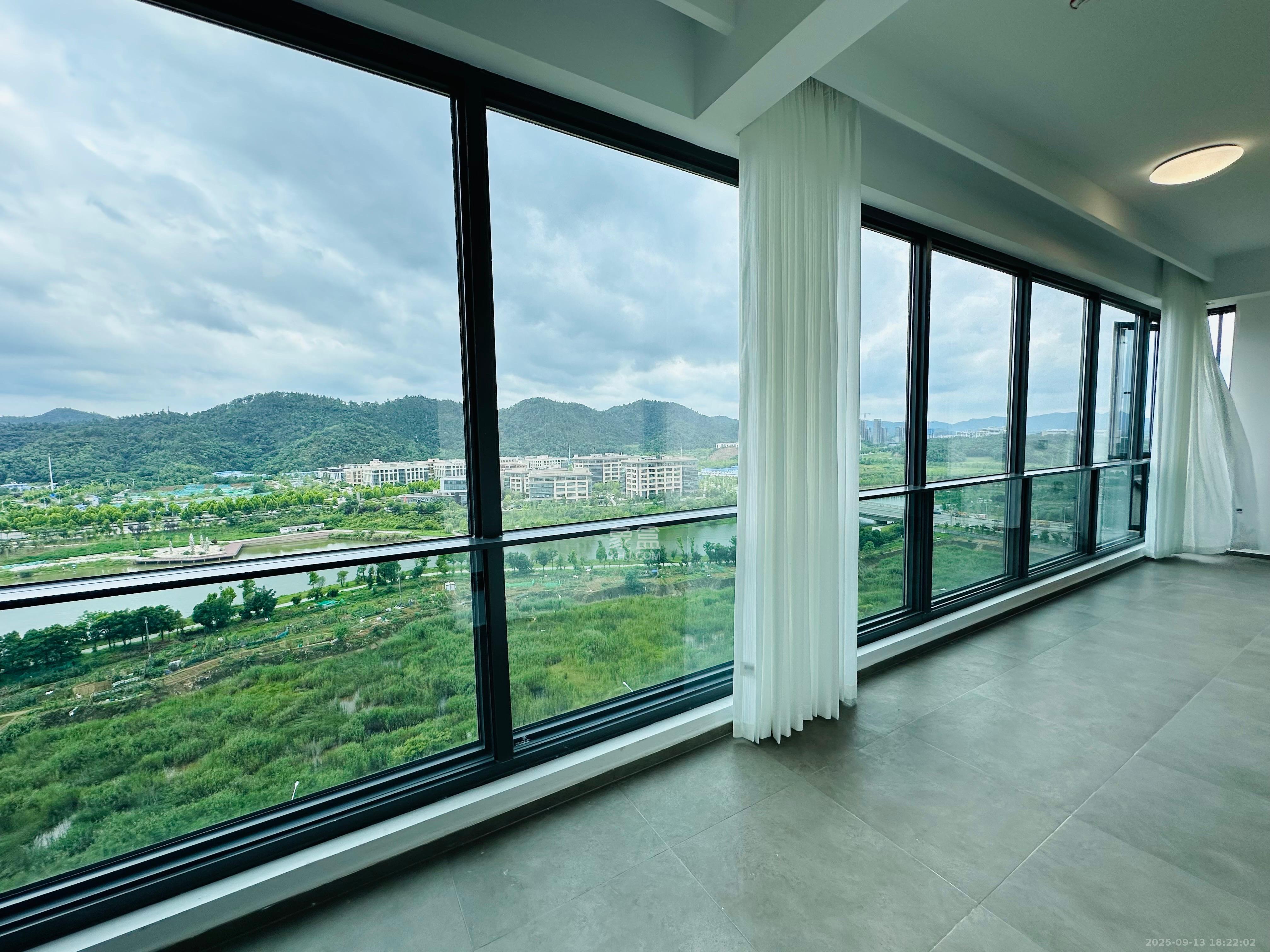 绿城招商桂语雲峯  4室2厅2卫    7000.0元/月室内图