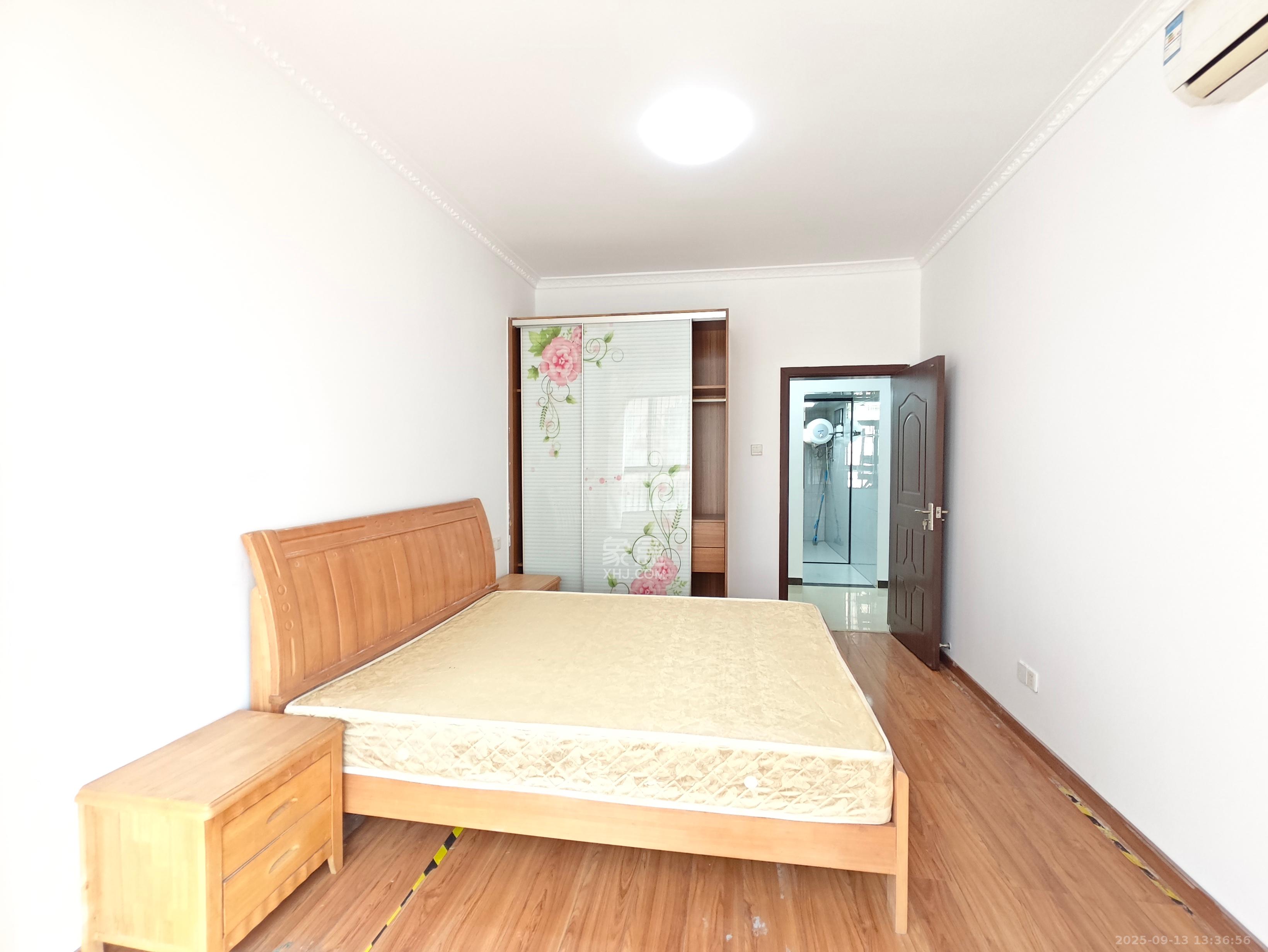 财富名园 3室2厅2卫 2500.0元/月 财富名园 3室2厅2卫 2500.0元/月室内图