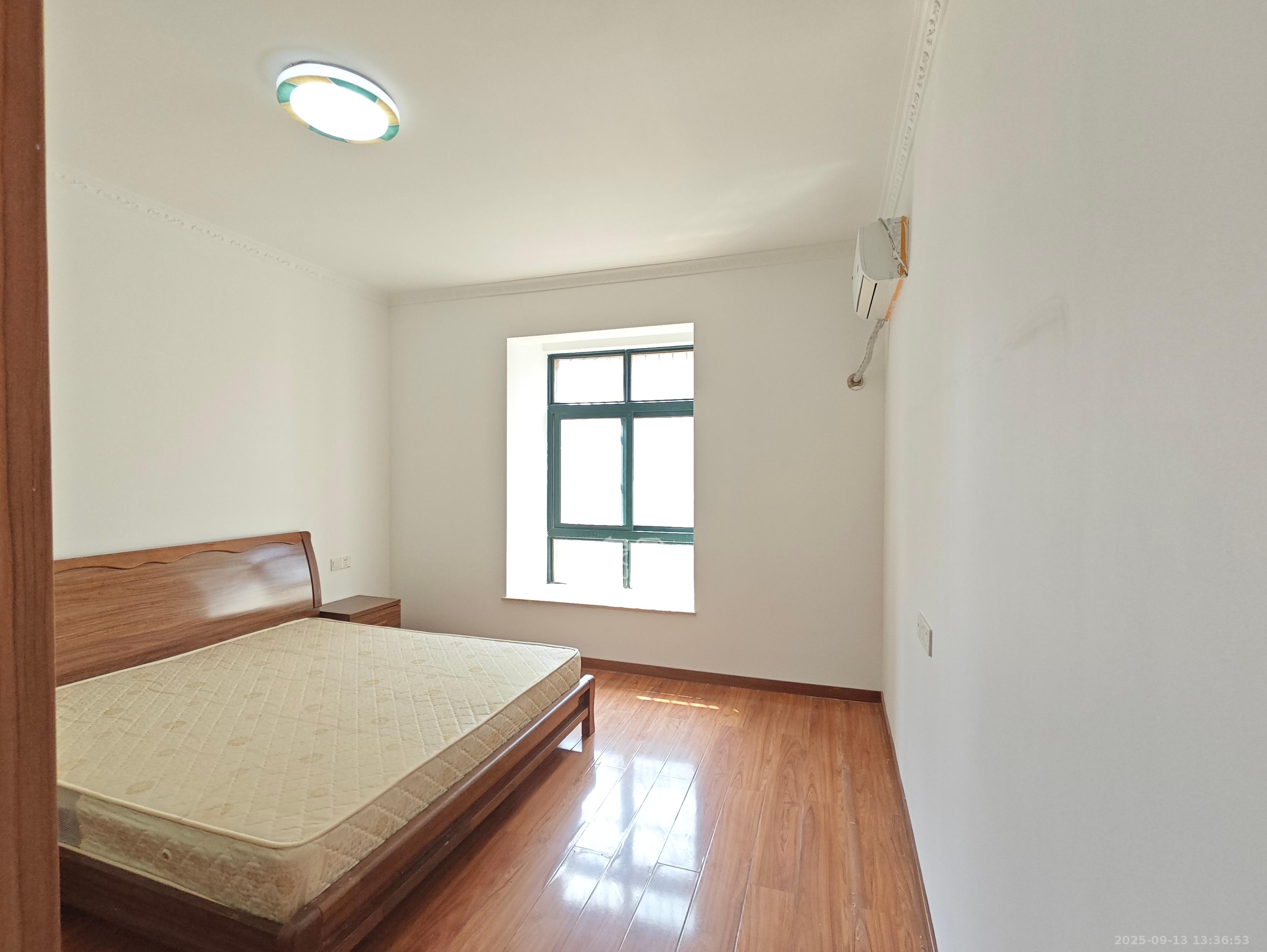 财富名园 3室2厅2卫 2500.0元/月 财富名园 3室2厅2卫 2500.0元/月室内图