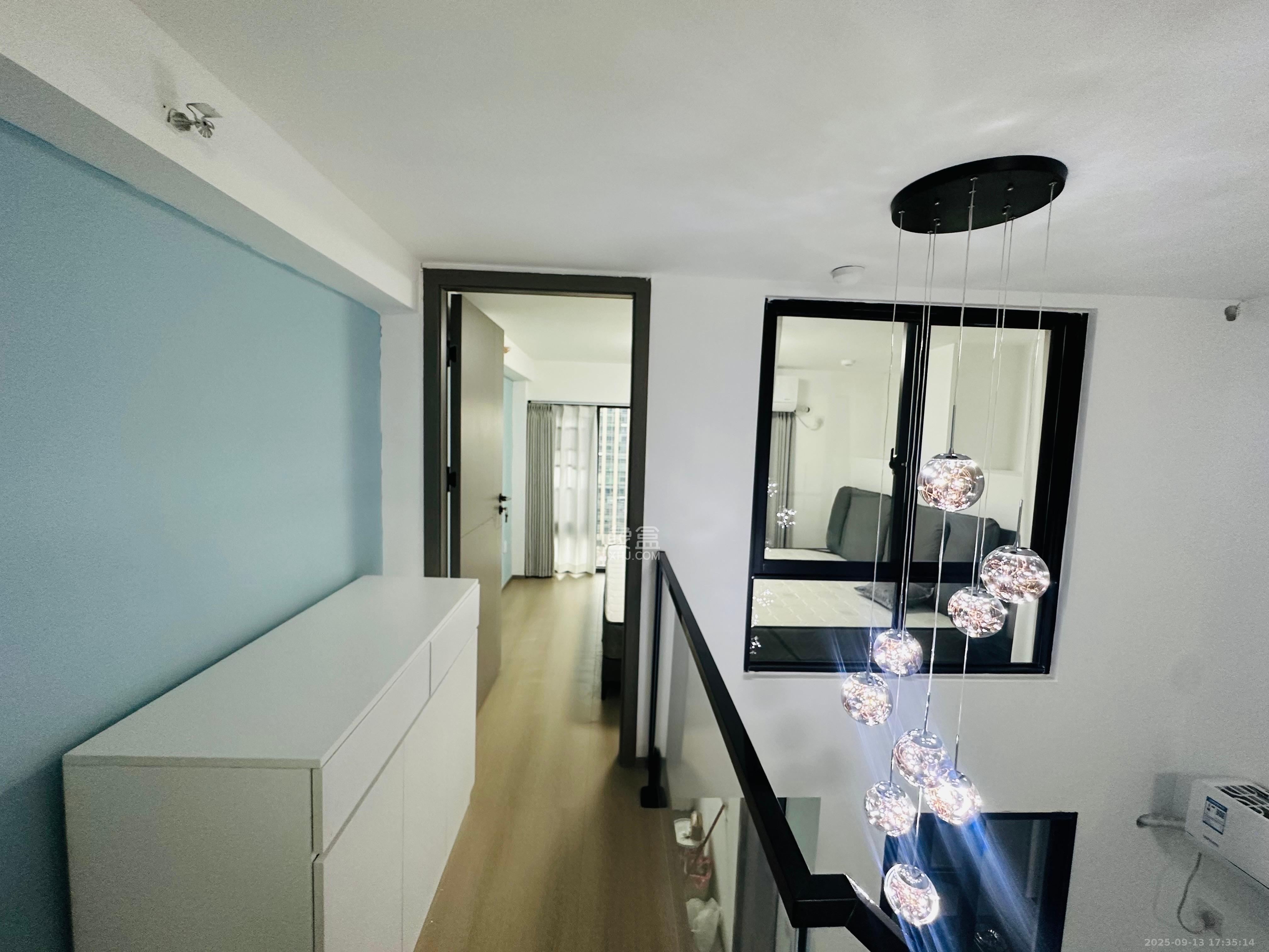 卓越中寰  2室1厅1卫    2700.0元/月室内图