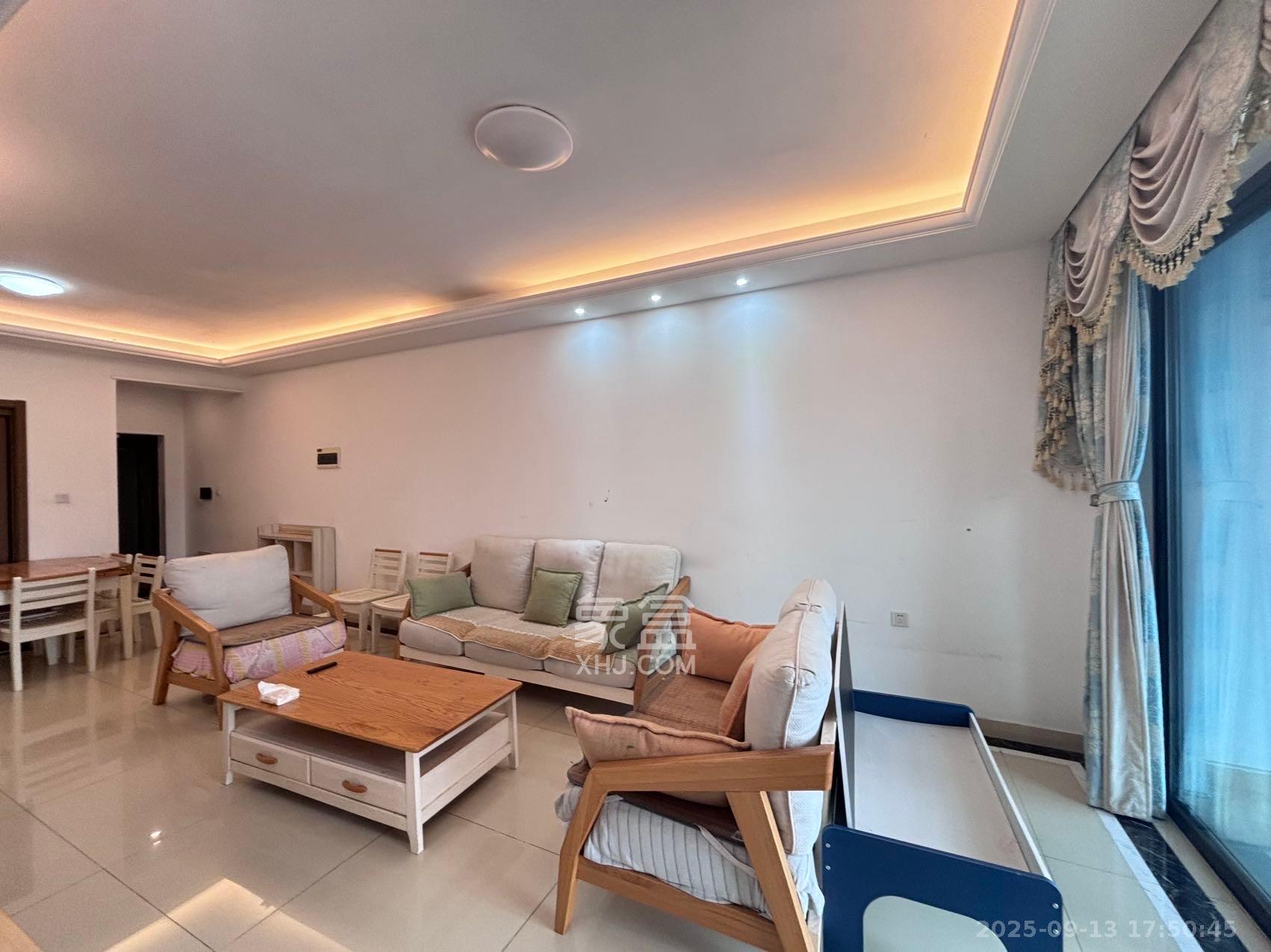 旺德府恺悦国际  3室2厅1卫    2400.0元/月室内图