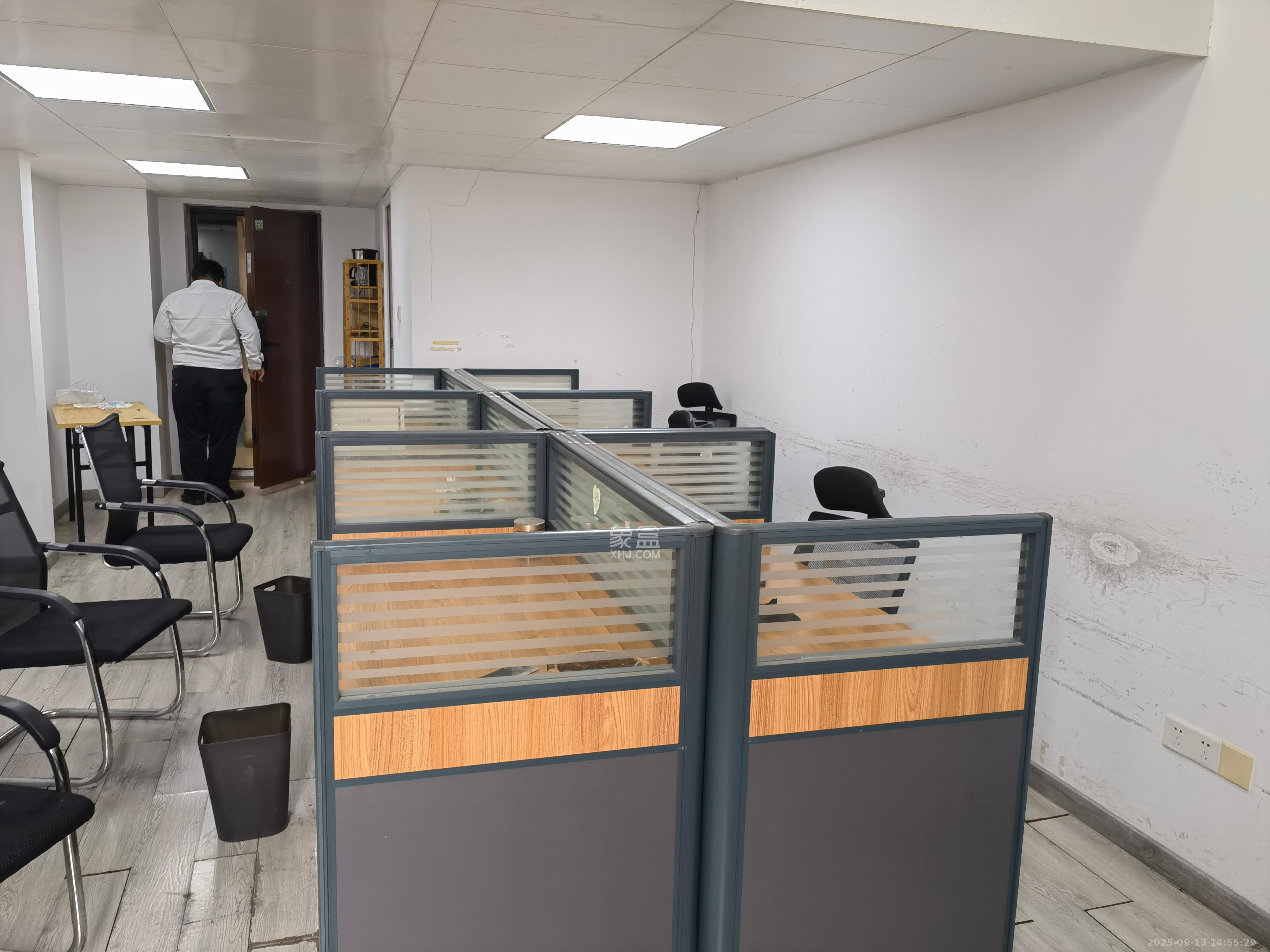 华润置地广场二期 2室1厅1卫 1700.0元/月 华润置地广场二期 2室1厅1卫 1700.0元/月室内图