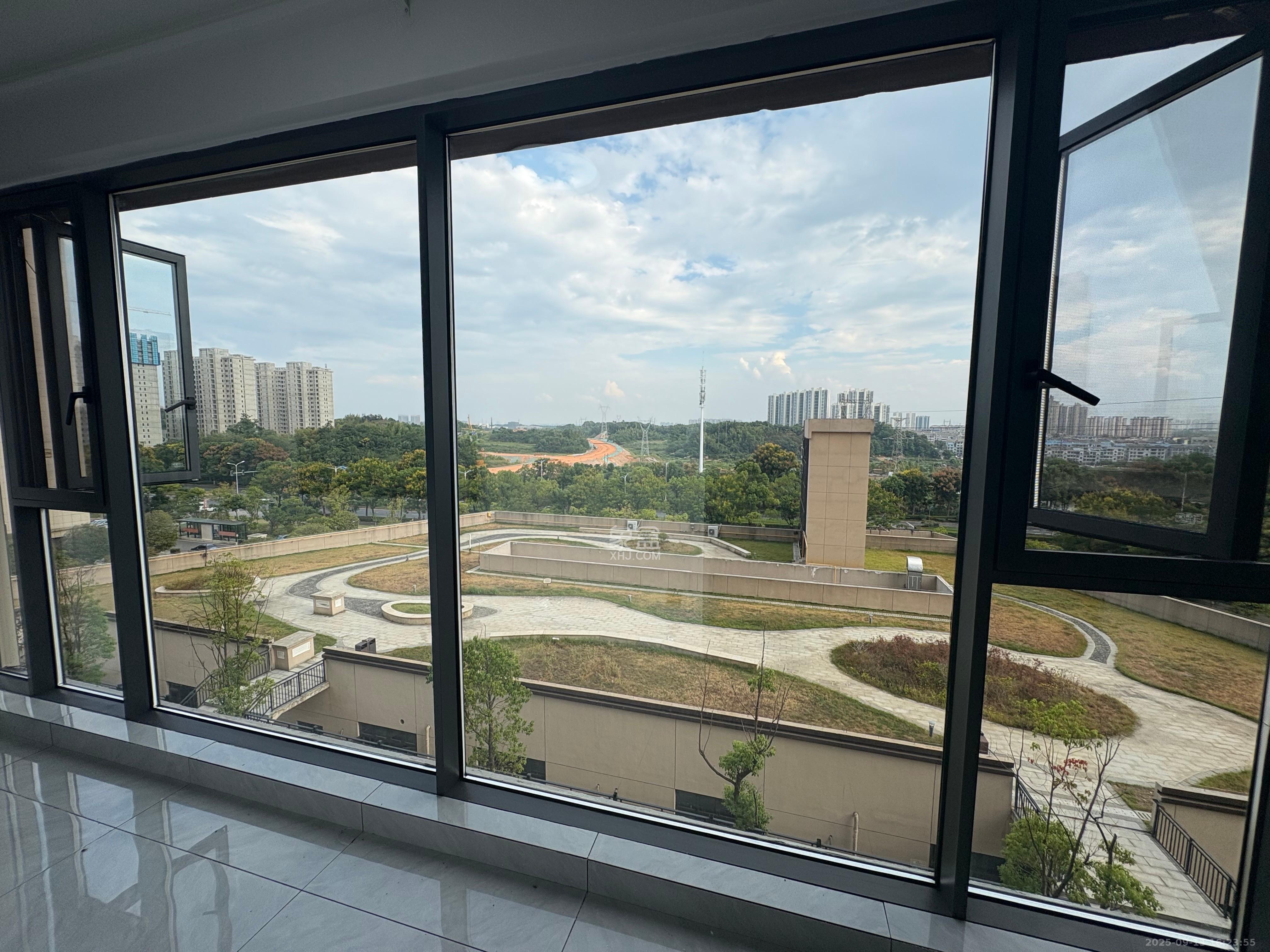 青竹湖曦园  3室0厅1卫    2500.0元/月 青竹湖曦园  3室0厅1卫    2500.0元/月室内图