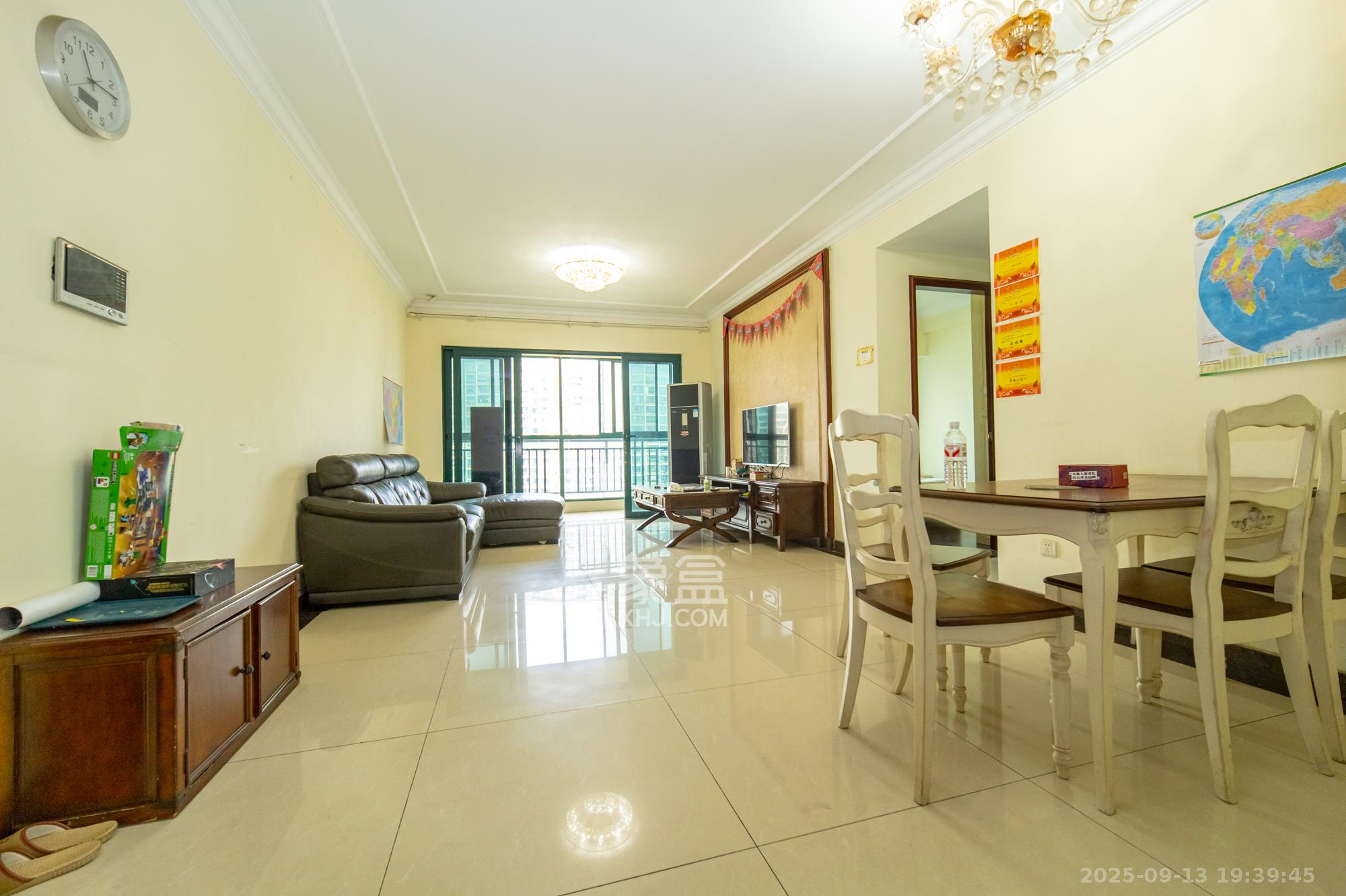 恒大雅苑 3室2厅1卫 86.8万 恒大雅苑 3室2厅1卫 86.8万客厅