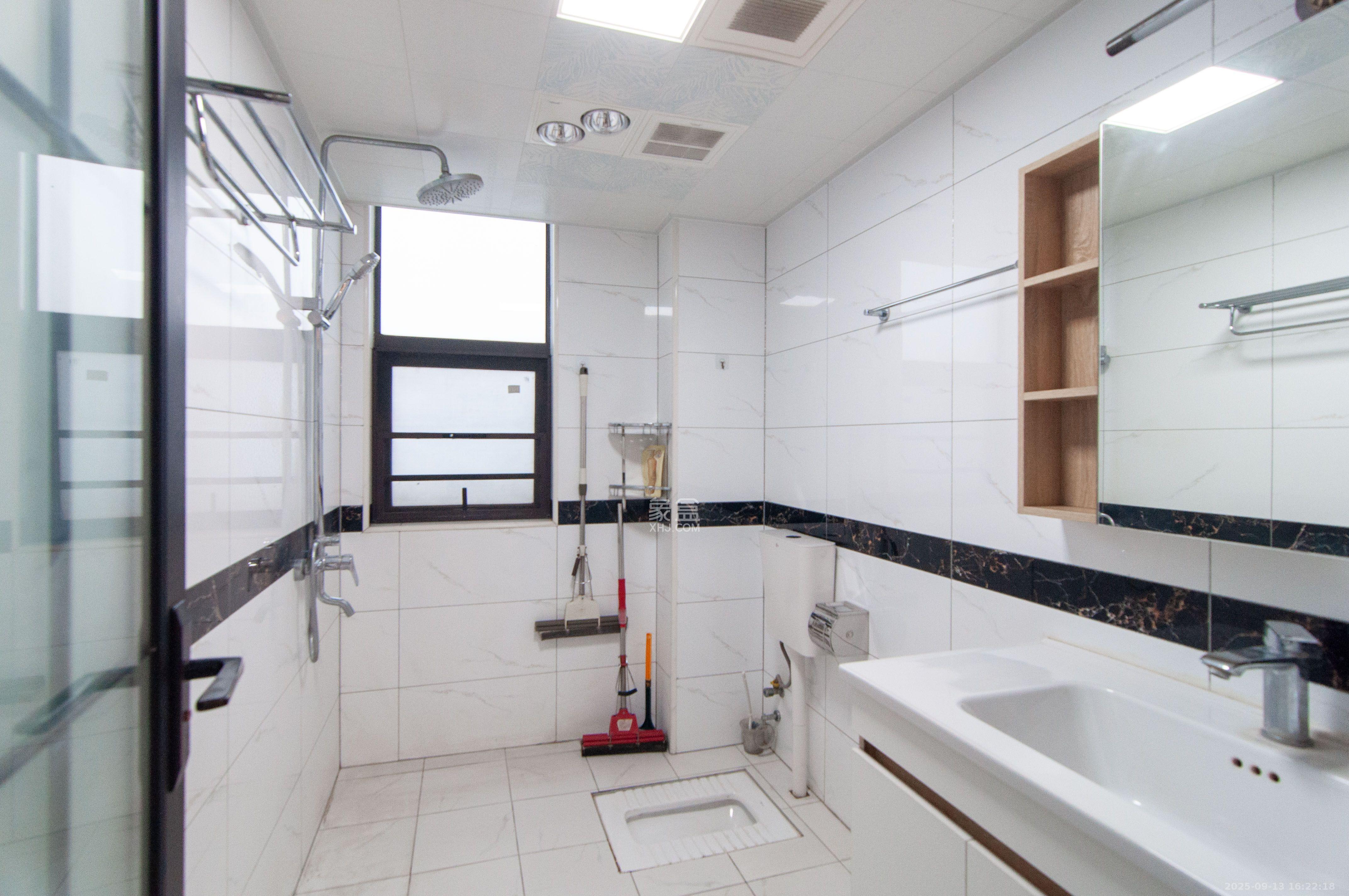 中一九骏(枫桥苑) 4室2厅2卫 4000.0元/月 中一九骏(枫桥苑) 4室2厅2卫 4000.0元/月室内图