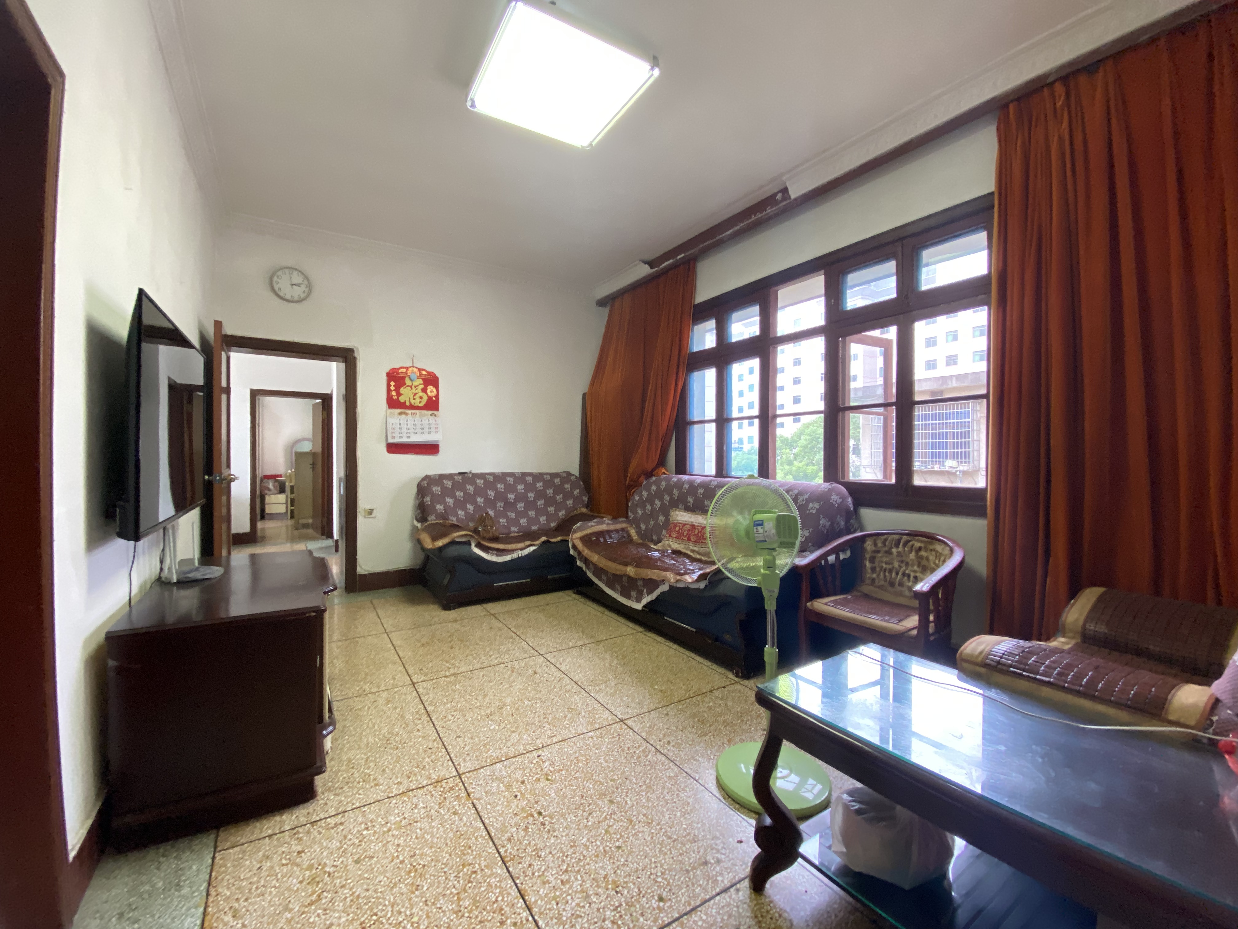 建设银行单位房(海棠社区朝富巷1号) 3室2厅1卫 32.0万 建设银行单位房(海棠社区朝富巷1号) 3室2厅1卫 32.0万室内图