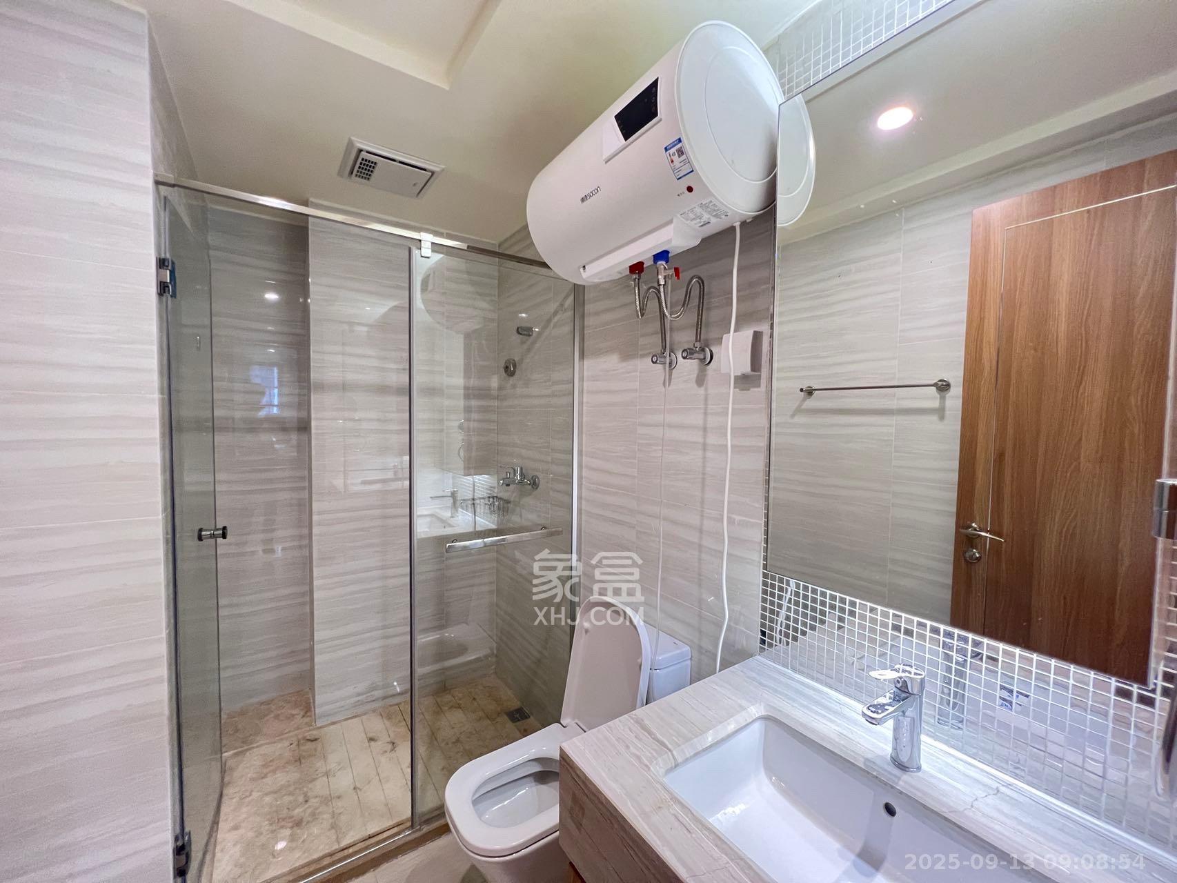 恒大金融广场 1室1厅1卫 2200.00元/月 恒大金融广场 1室1厅1卫 2200.00元/月室内图