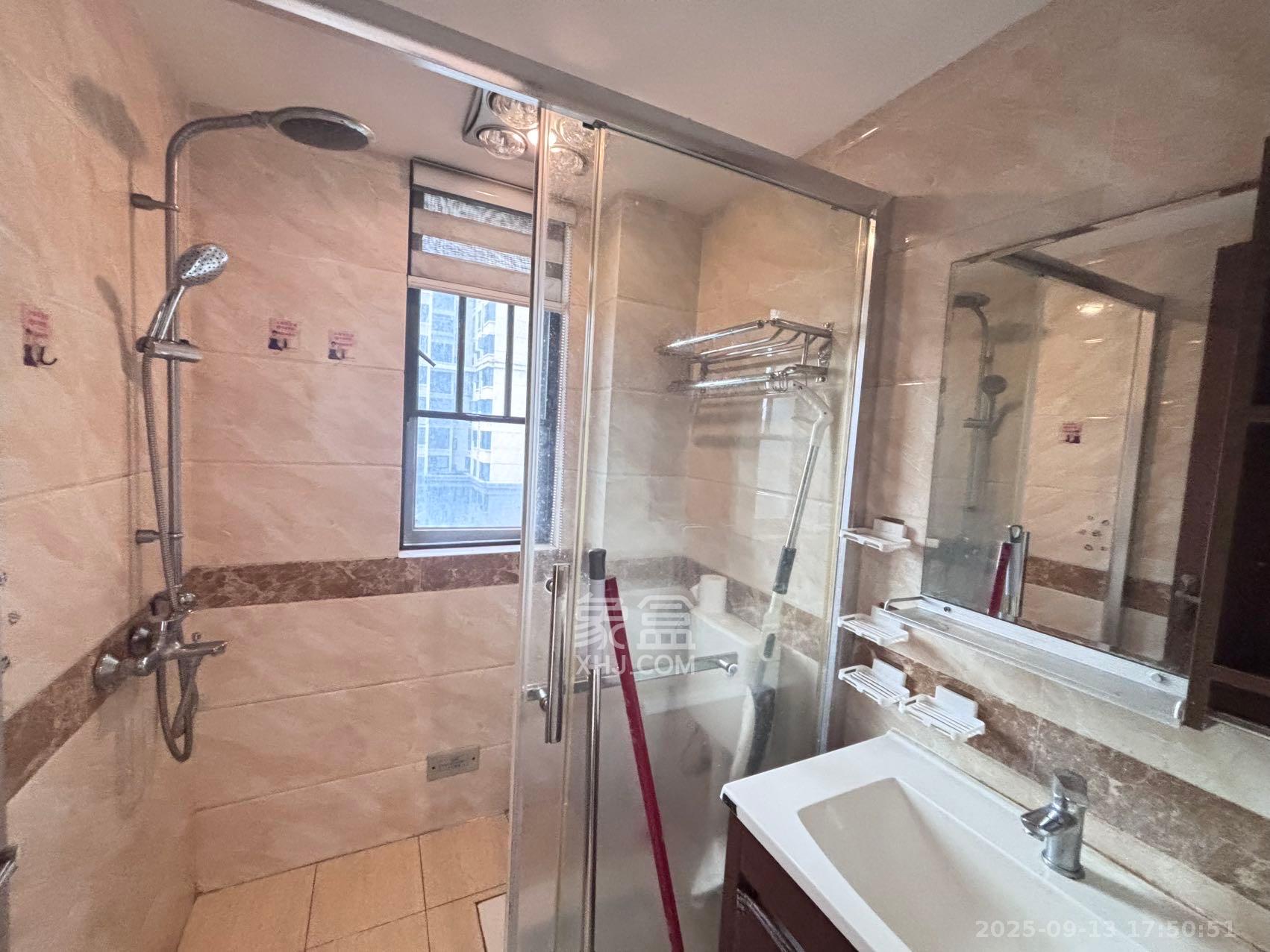 旺德府恺悦国际 3室2厅1卫 2400.0元/月 旺德府恺悦国际 3室2厅1卫 2400.0元/月室内图