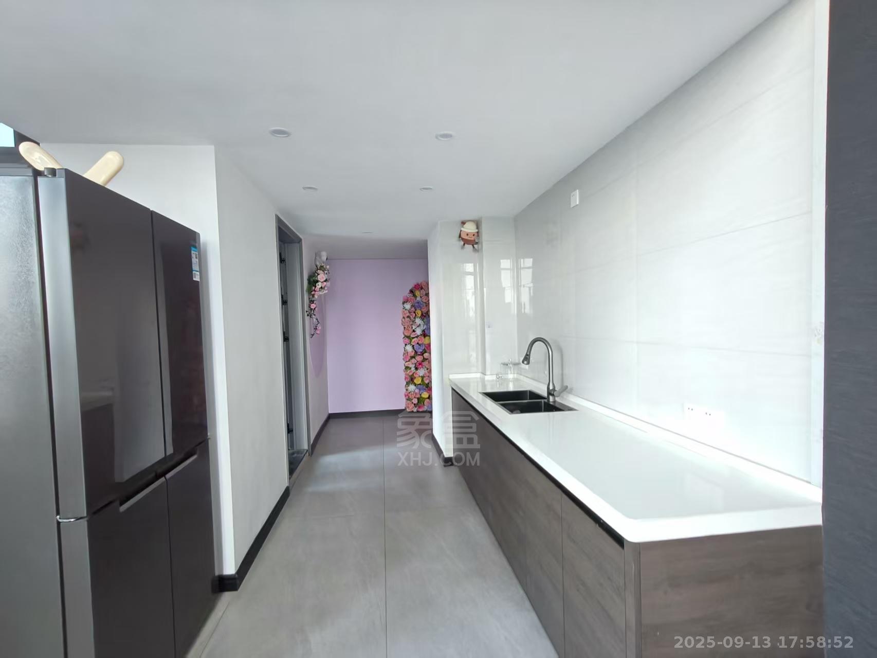 未来云环球中心  1室0厅0卫    3500.0元/月 未来云环球中心  1室0厅0卫    3500.0元/月室内图1