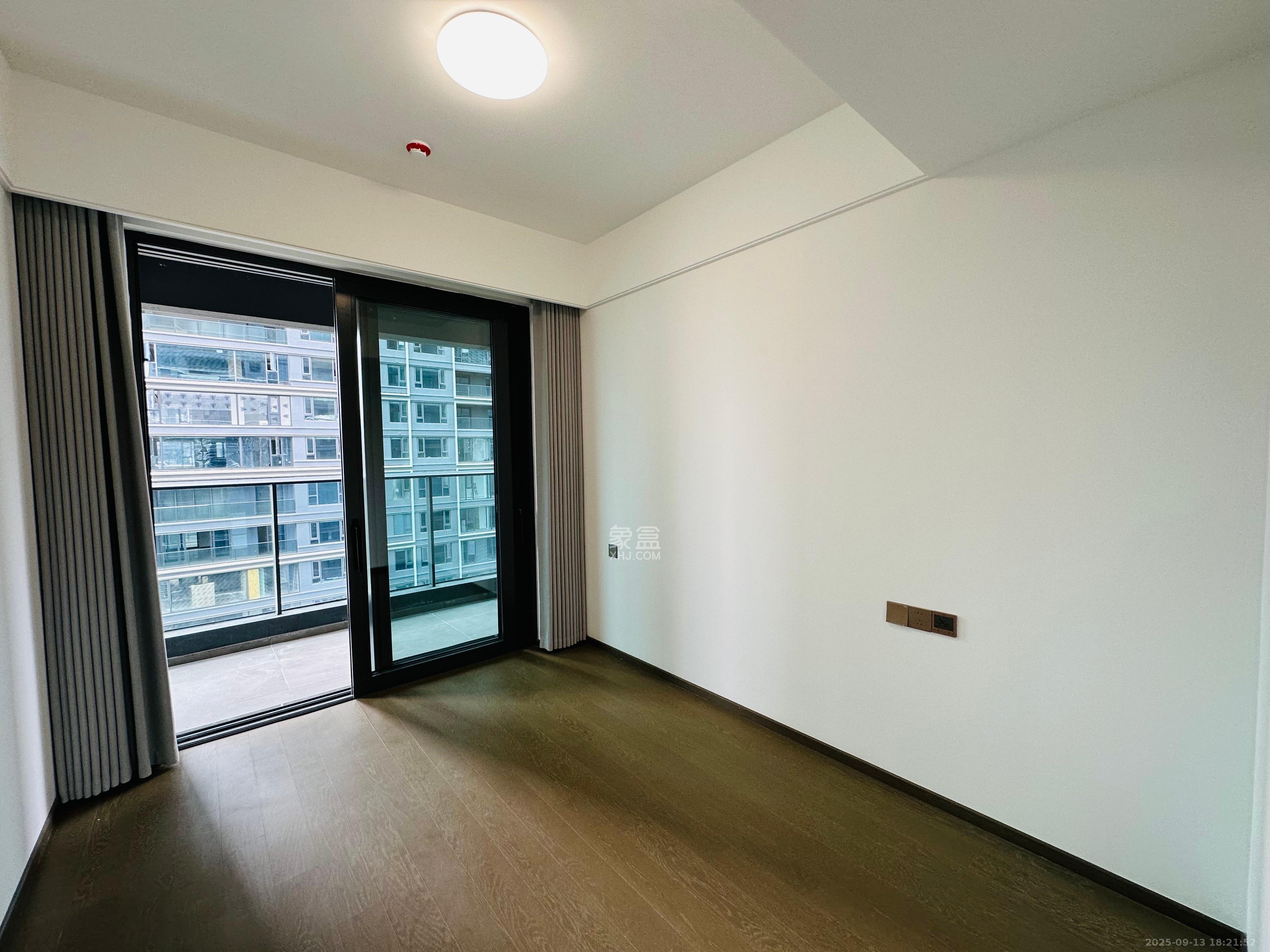 绿城招商桂语雲峯  4室2厅2卫    7000.0元/月室内图