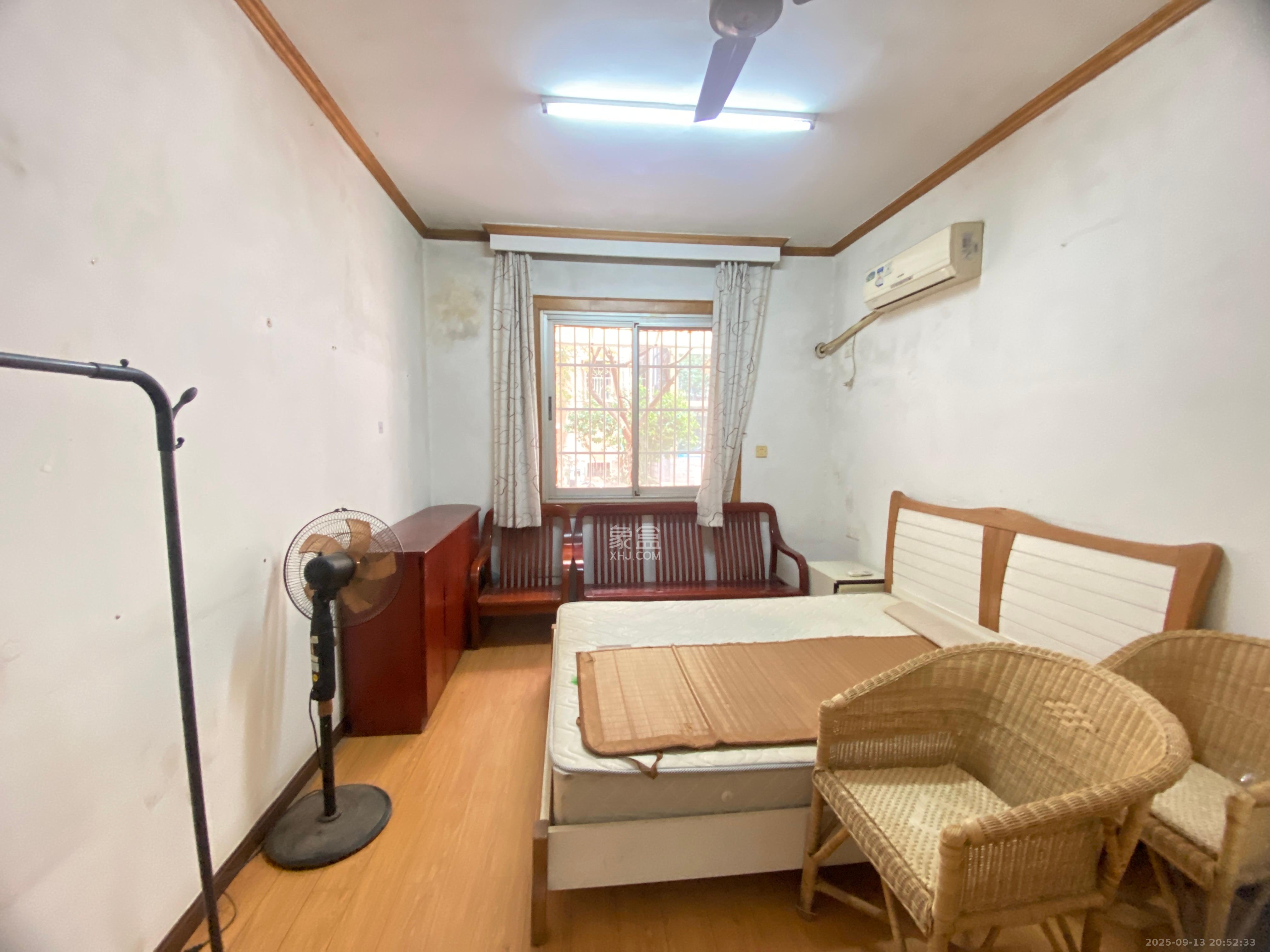 东塘电力院 3室2厅1卫 2200.0元/月 东塘电力院 3室2厅1卫 2200.0元/月室内图