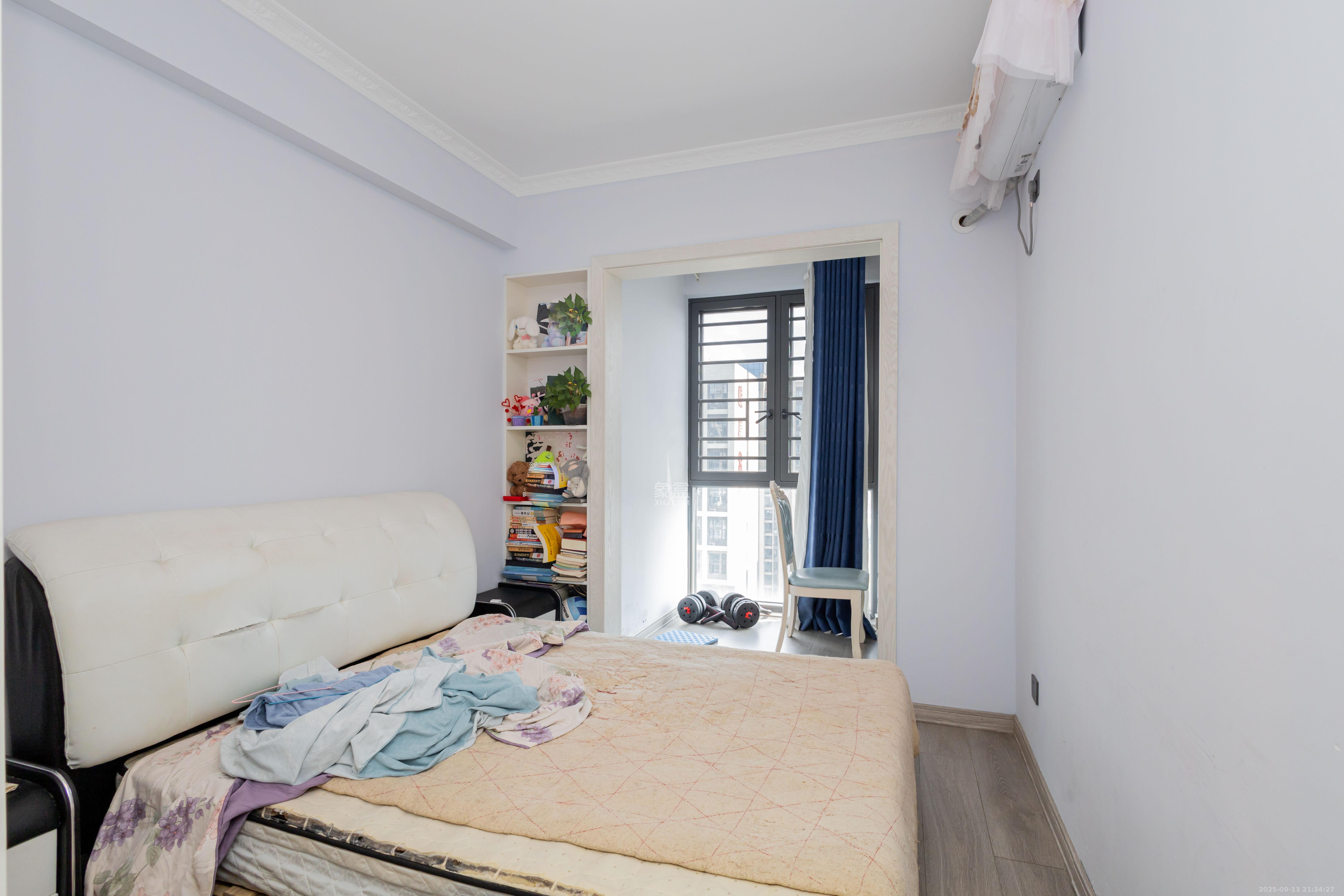 日盛湖湘花苑  3室2厅1卫    84.0万卧室