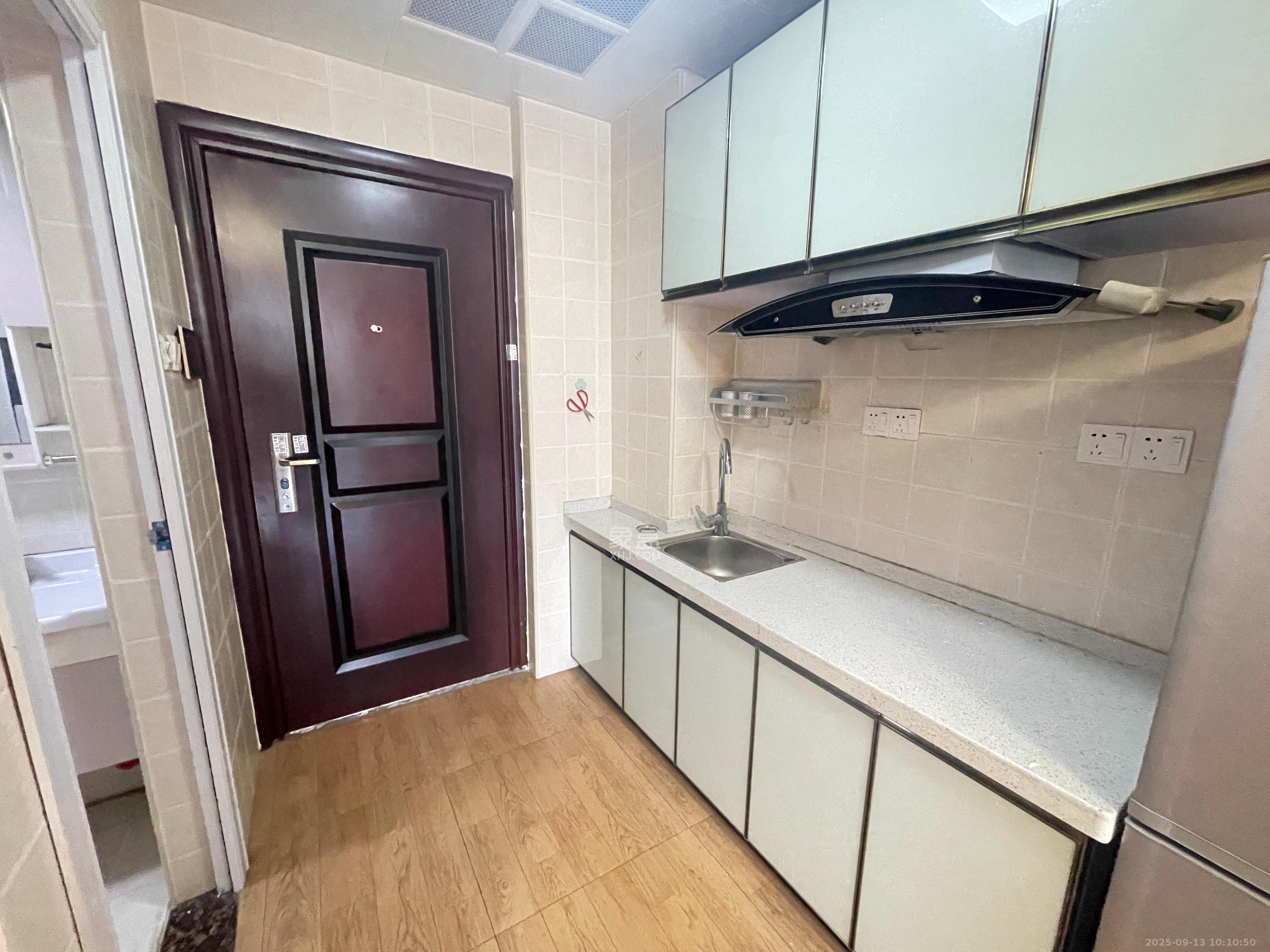 天鸿天府(天鸿中央大院) 1室1厅1卫 1400.0元/月 天鸿天府(天鸿中央大院) 1室1厅1卫 1400.0元/月室内图