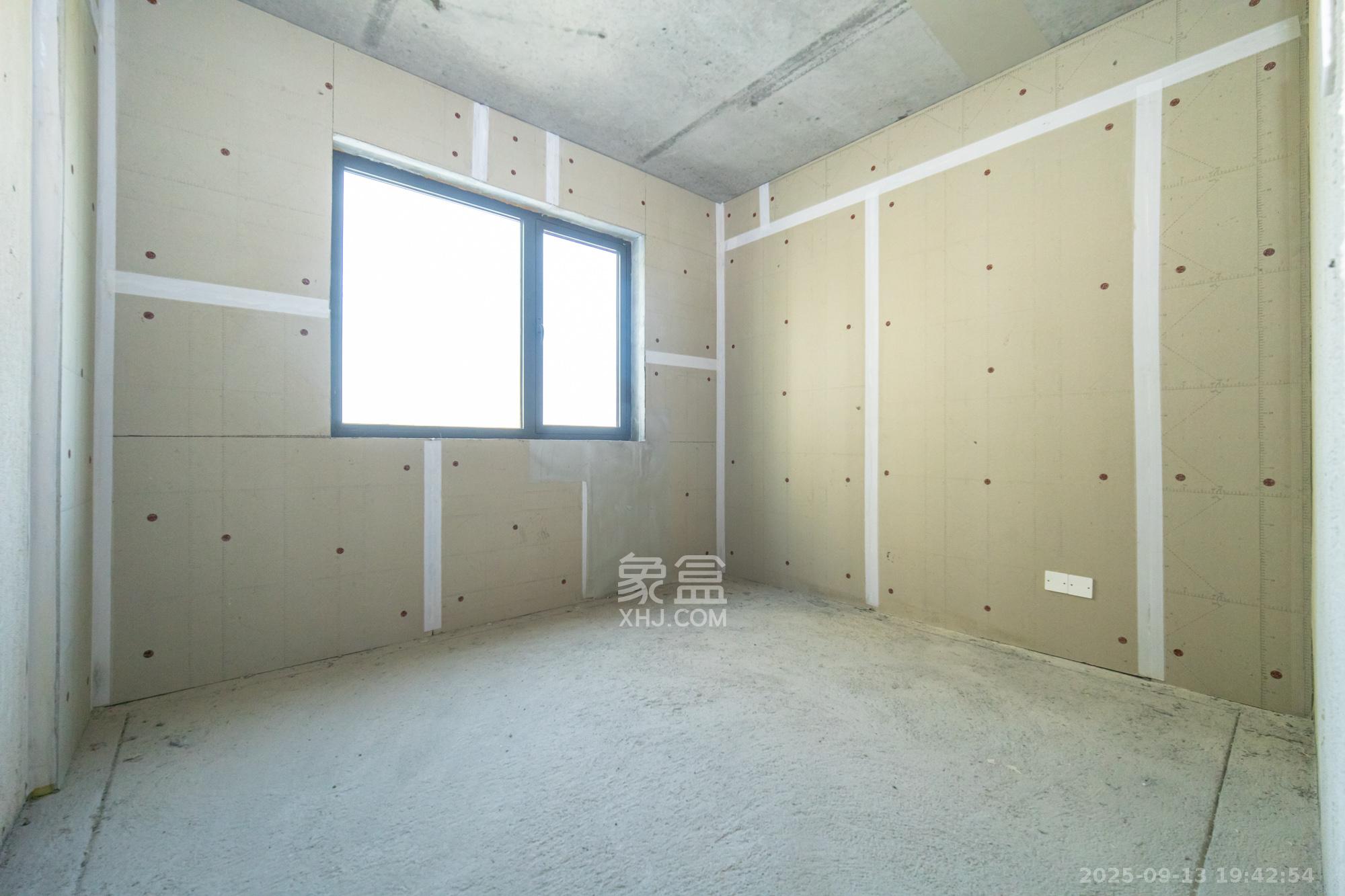 保利和光尘樾 4室2厅2卫 152.0万 保利和光尘樾 4室2厅2卫 152.0万卧室