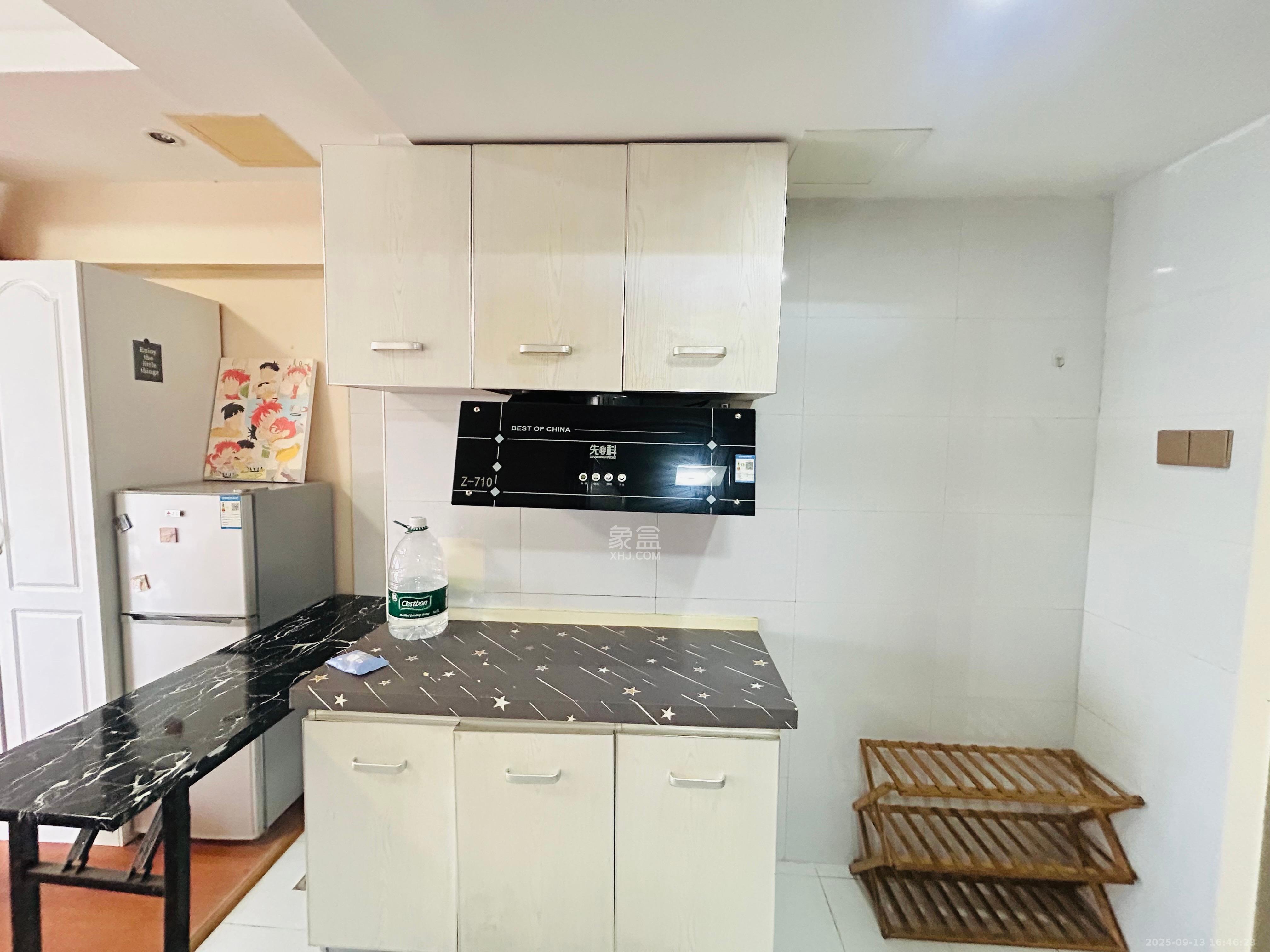 罗马国际公寓 1室1厅1卫 1200.0元/月 罗马国际公寓 1室1厅1卫 1200.0元/月室内图