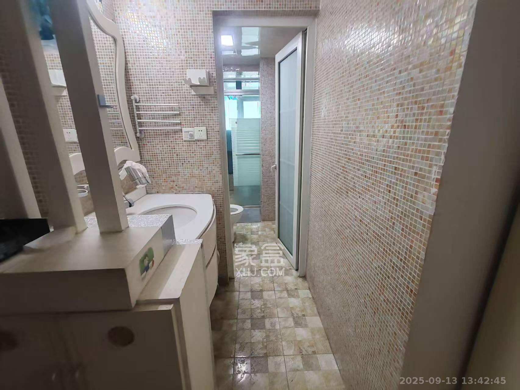 BOBO天下城(CTA财富中心) 2室2厅1卫 2600.0元/月 BOBO天下城(CTA财富中心) 2室2厅1卫 2600.0元/月室内图