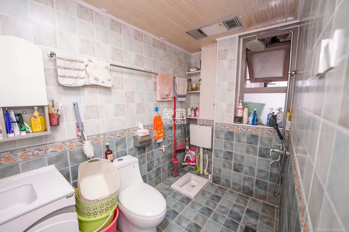 怡海星城 3室2厅1卫 76.8万 怡海星城 3室2厅1卫 76.8万卫生间