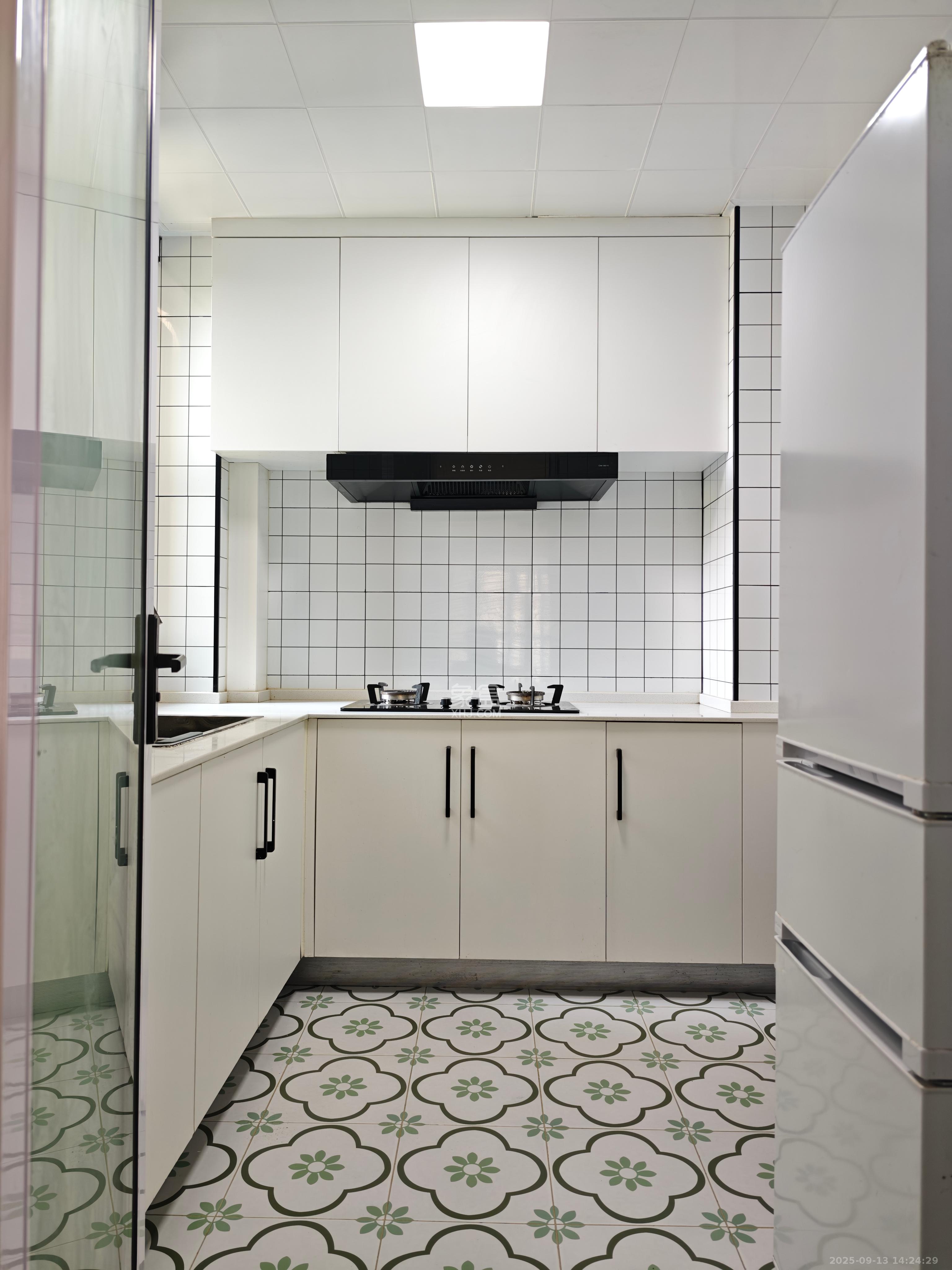 金科景朝集美星宸  3室2厅2卫    2500.0元/月 金科景朝集美星宸  3室2厅2卫    2500.0元/月室内图