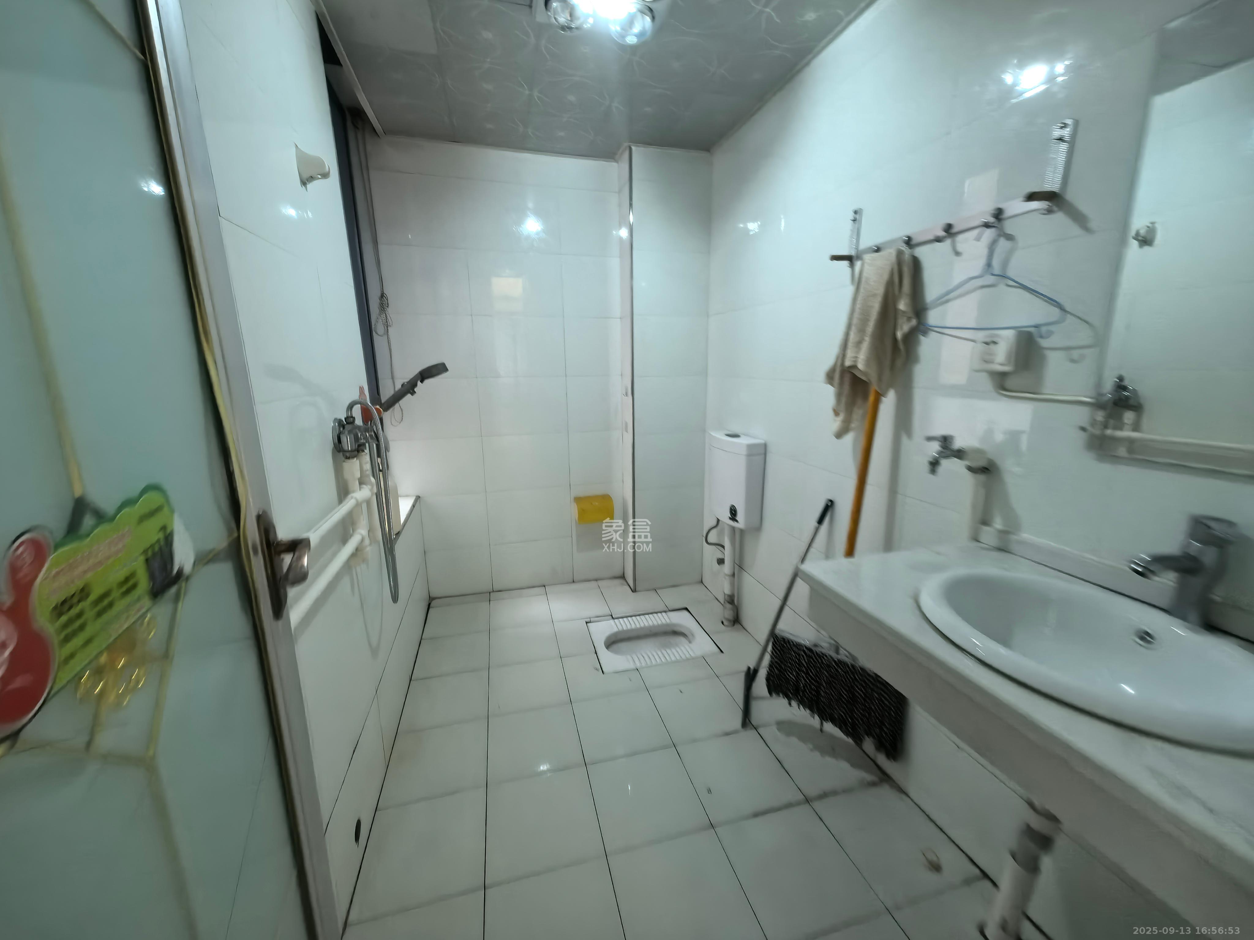 华润凤凰城二期 3室2厅1卫 1800.0元/月 华润凤凰城二期 3室2厅1卫 1800.0元/月室内图