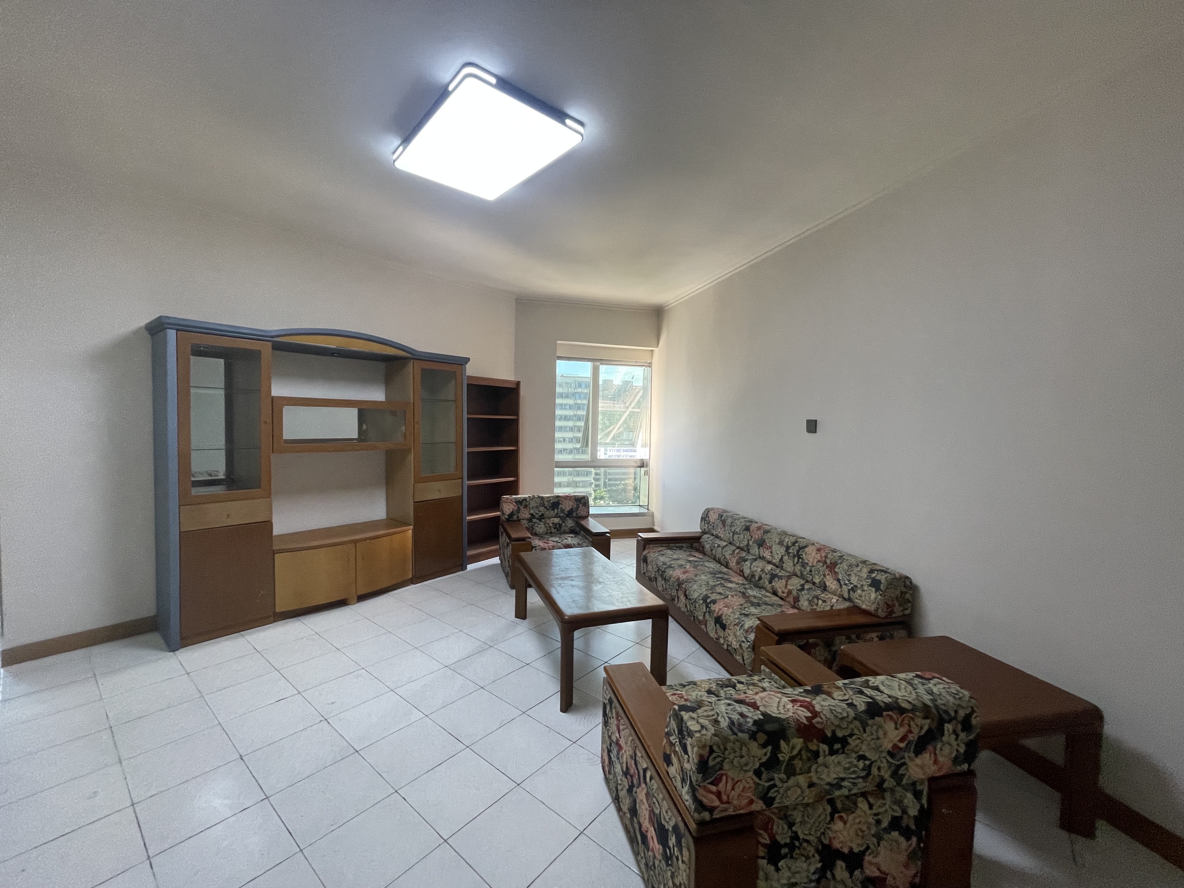 帝晶大厦  2室2厅1卫    2300.0元/月室内图