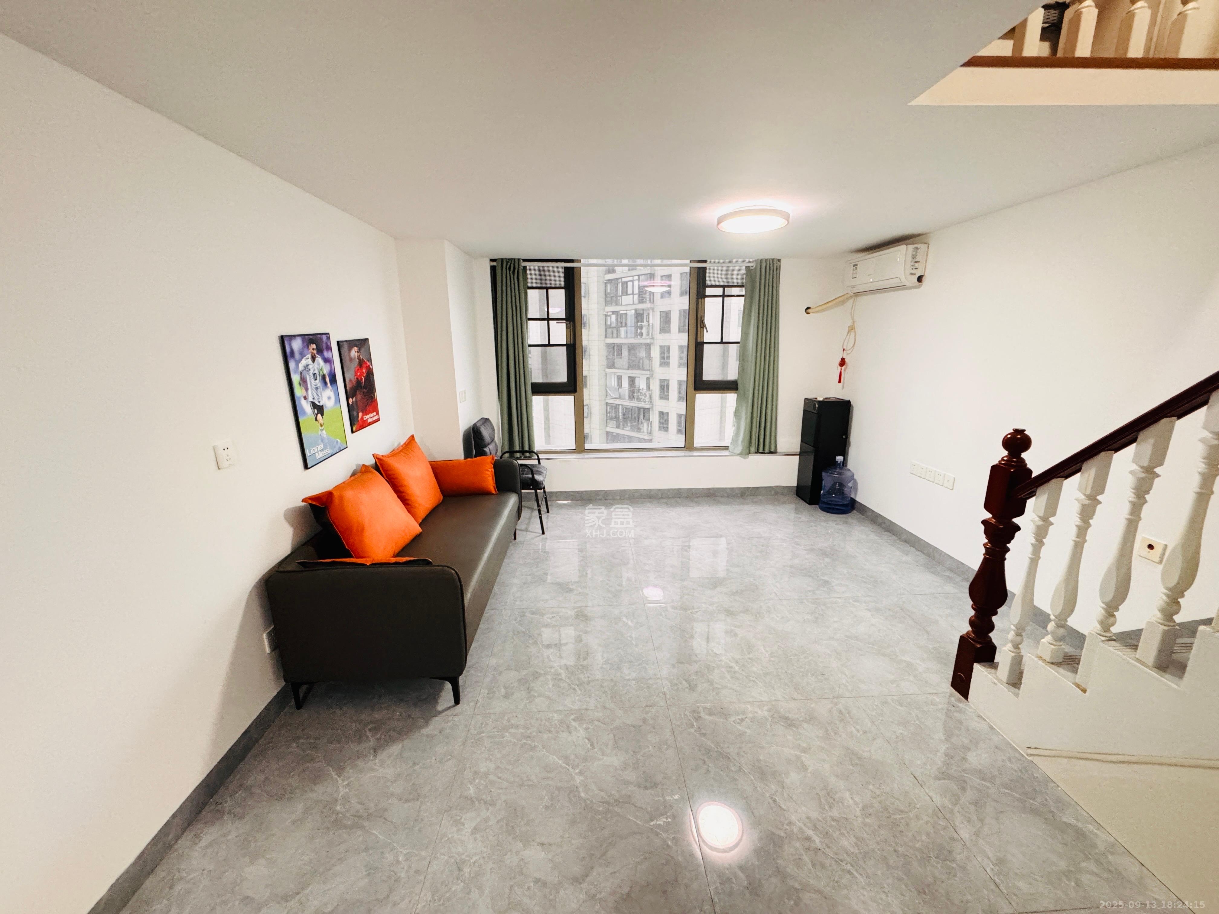 梅溪湖金茂湾 2室2厅1卫 1900.0元/月 梅溪湖金茂湾 2室2厅1卫 1900.0元/月室内图