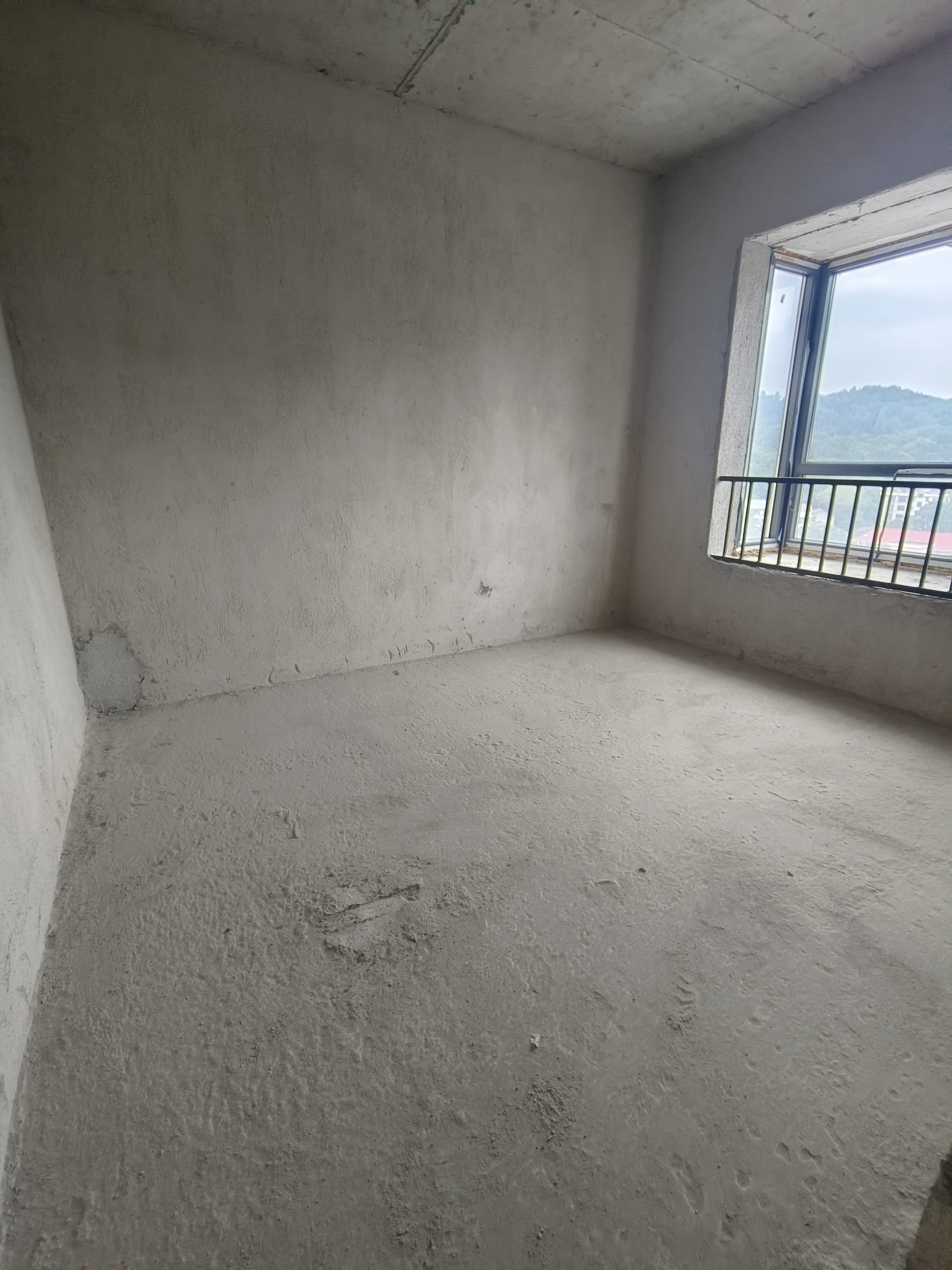 和睦家园 4室2厅2卫 88.8万 和睦家园 4室2厅2卫 88.8万客厅