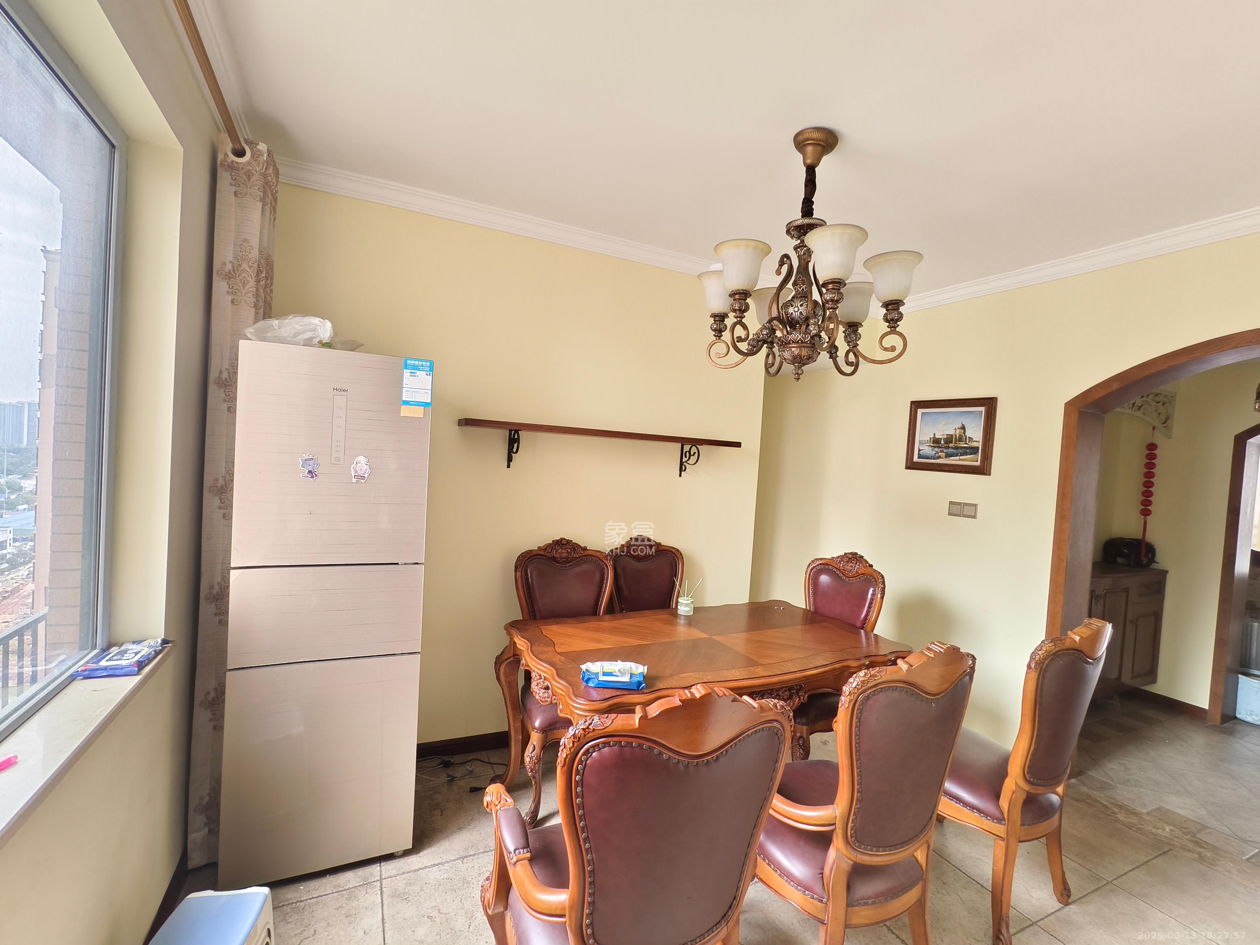 丽发新城  3室2厅2卫    2500.0元/月室内图