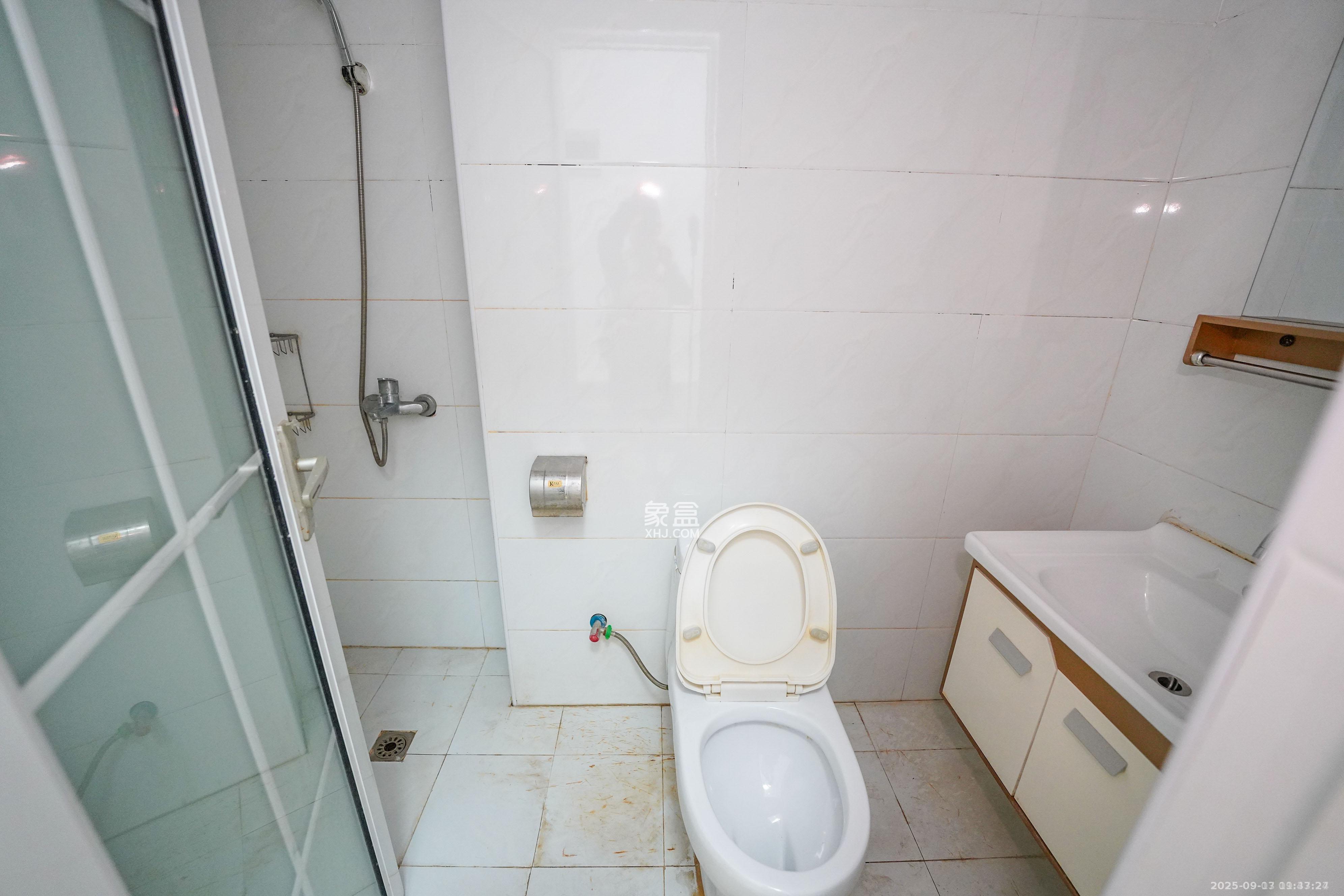 怡海星城  1室1厅1卫    800.0元/月室内图