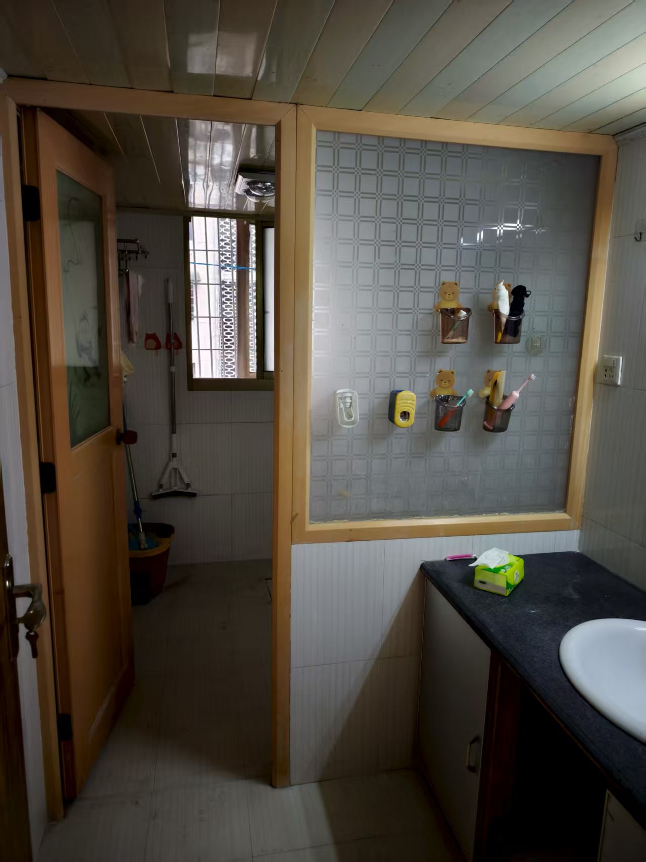 石化苑小区  3室2厅2卫    80.0万客厅