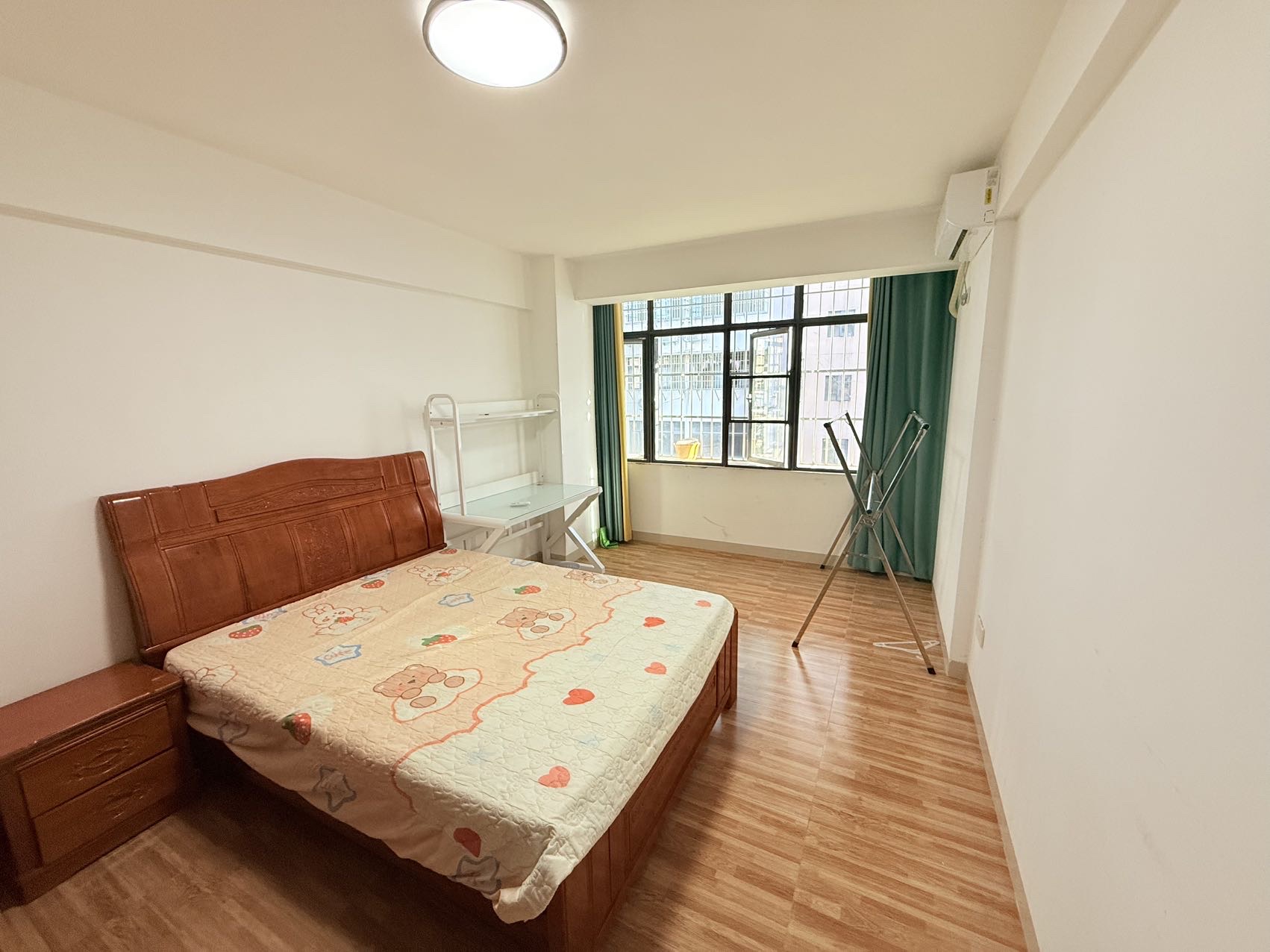 宝庆花园 2室2厅1卫 2000.0元/月 宝庆花园 2室2厅1卫 2000.0元/月室内图