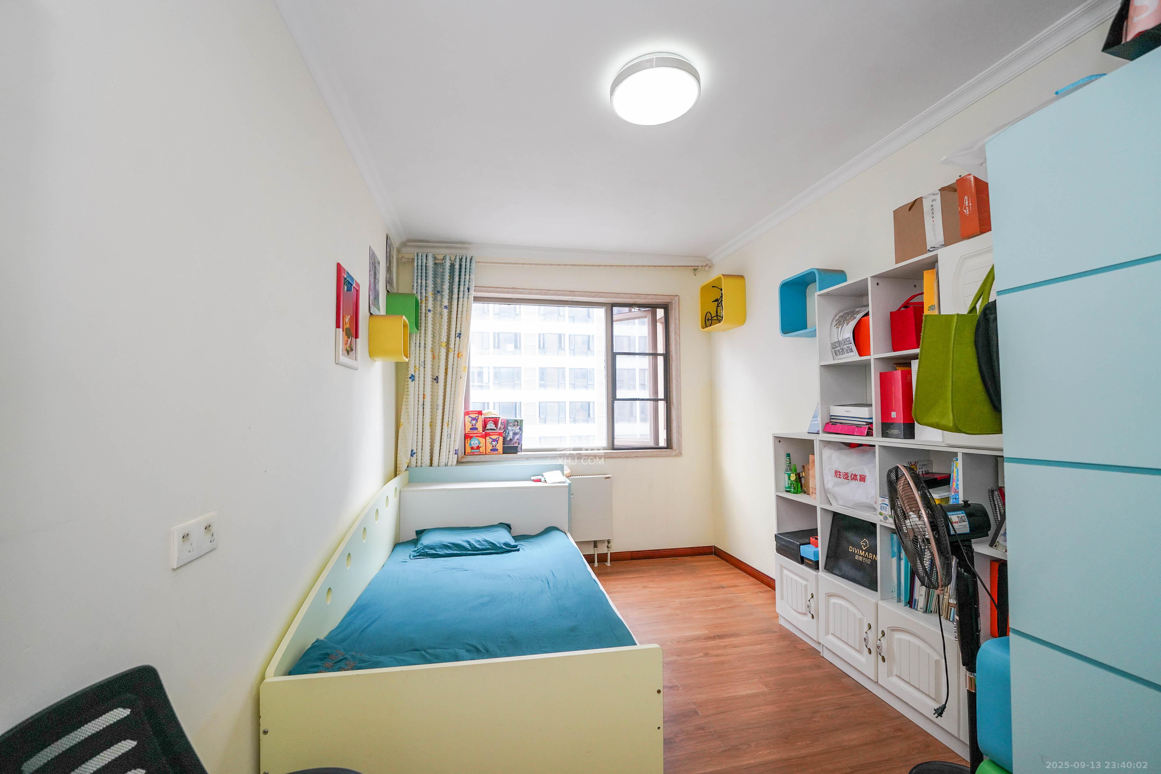 怡海星城  3室2厅1卫    76.8万卧室