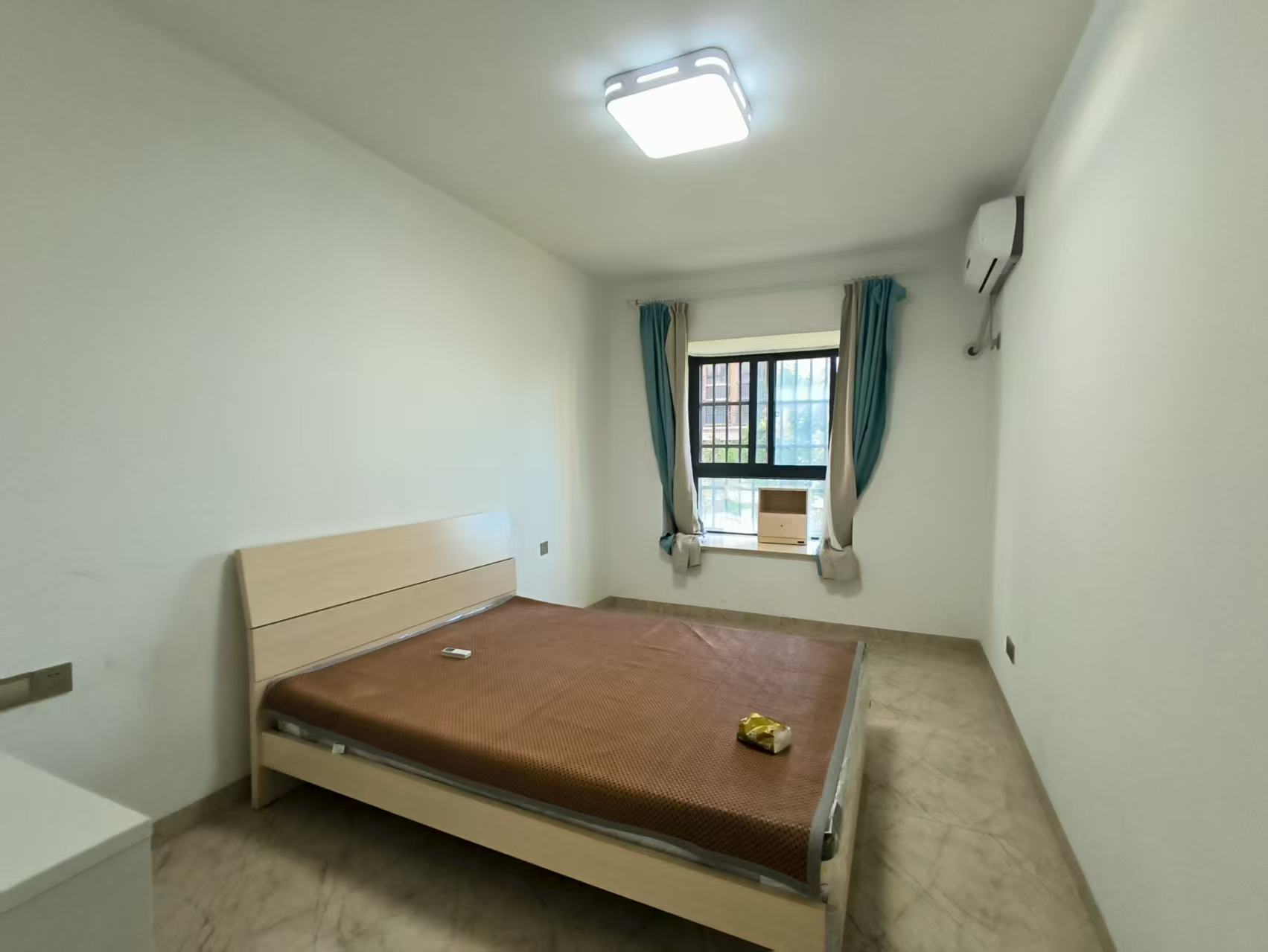 港岛花园 3室2厅2卫 3200.0元/月 港岛花园 3室2厅2卫 3200.0元/月室内图