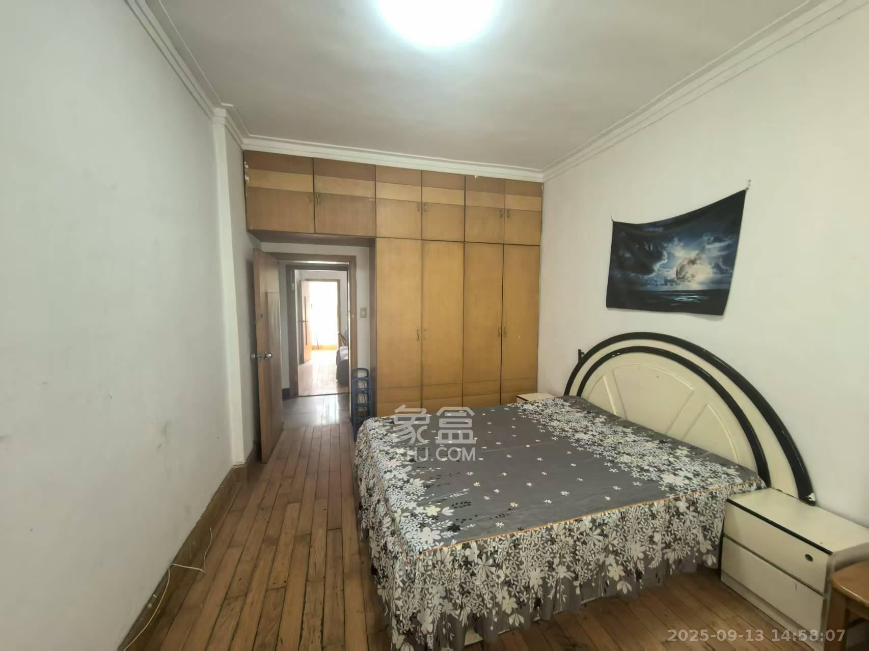 湖南省糖酒公司大院 3室1厅1卫 2600.0元/月 湖南省糖酒公司大院 3室1厅1卫 2600.0元/月室内图