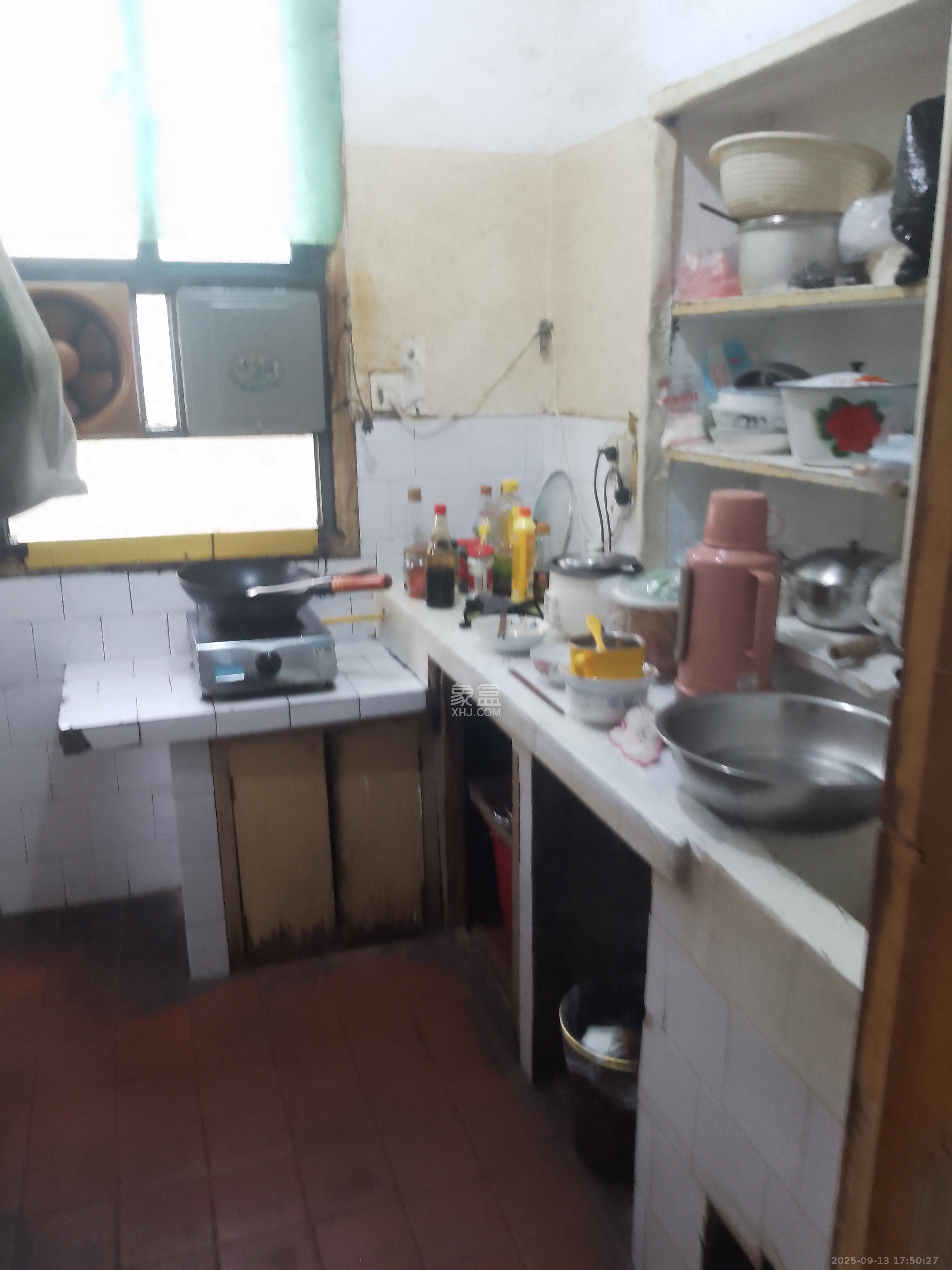 东瓜山二村  2室1厅1卫    1100.0元/月室内图