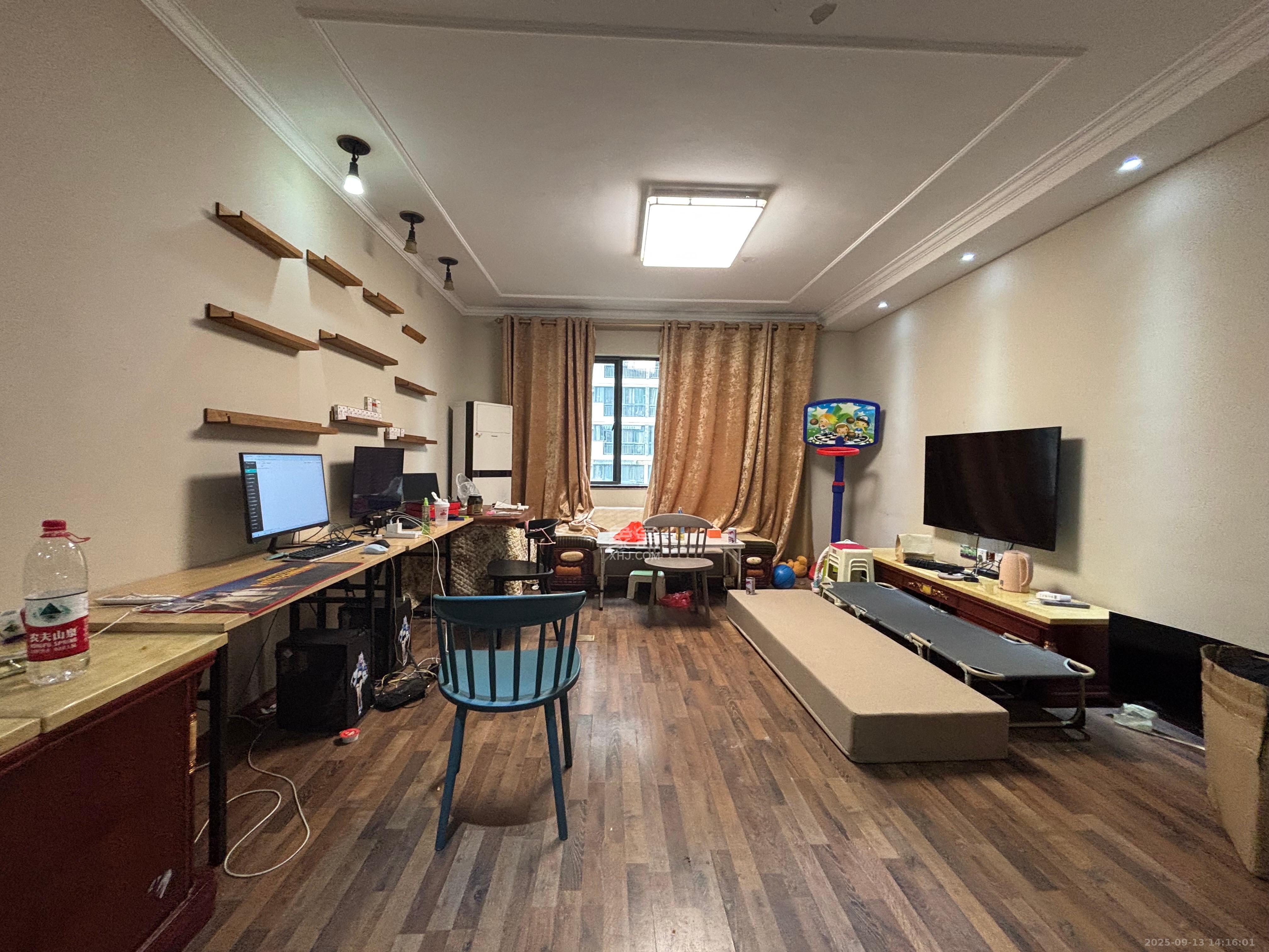 锦绣世纪  3室2厅2卫    2600.0元/月 锦绣世纪  3室2厅2卫    2600.0元/月