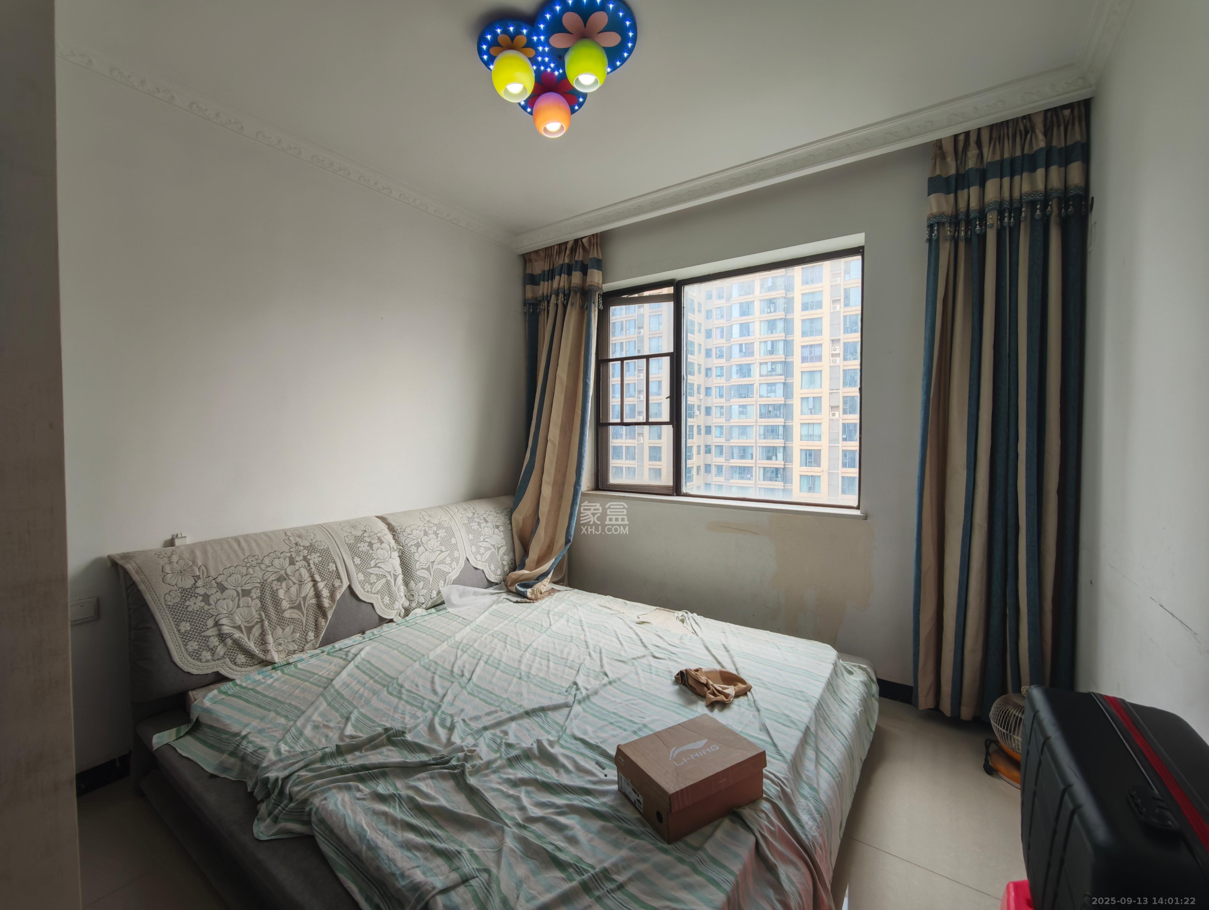 雨花公馆(紫苔名苑) 3室2厅1卫 3000.0元/月 雨花公馆(紫苔名苑) 3室2厅1卫 3000.0元/月室内图