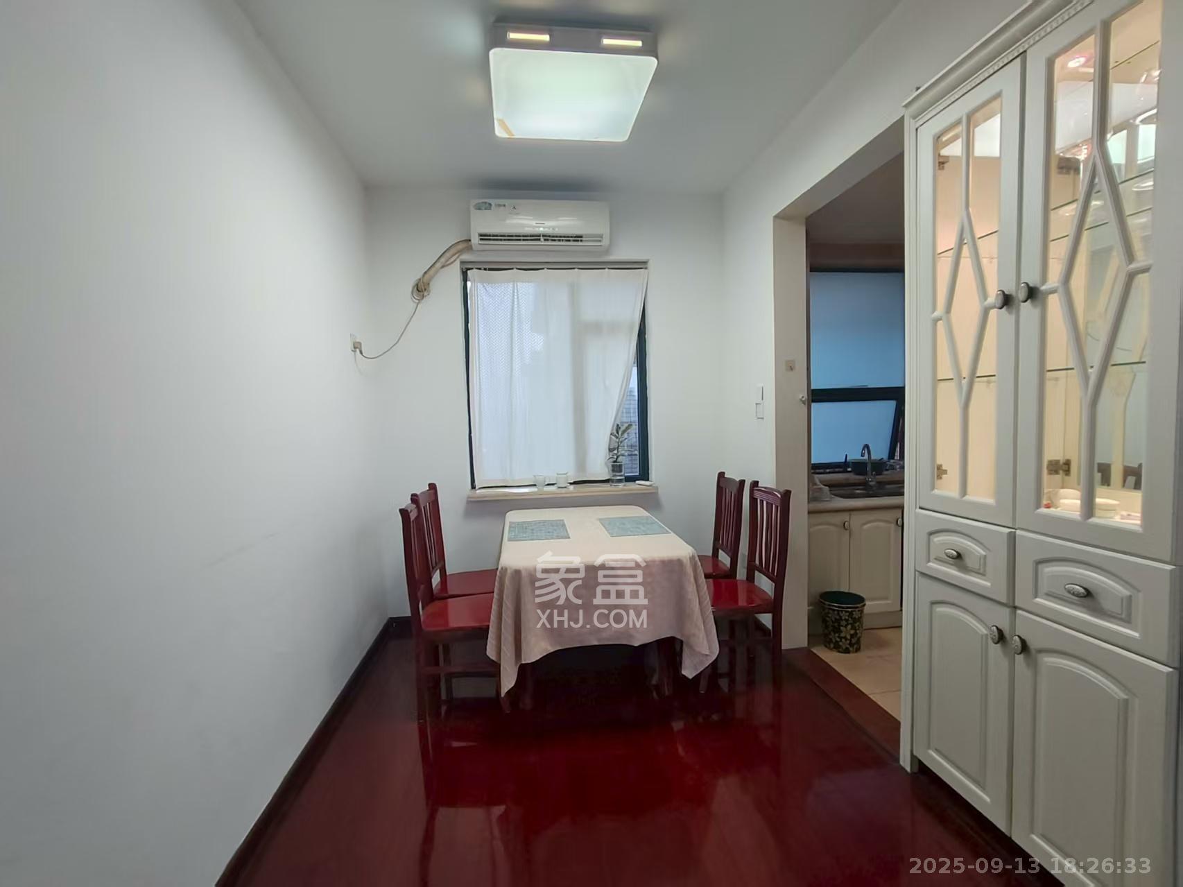 融圣国际  2室2厅1卫    2600.0元/月 融圣国际  2室2厅1卫    2600.0元/月室内图