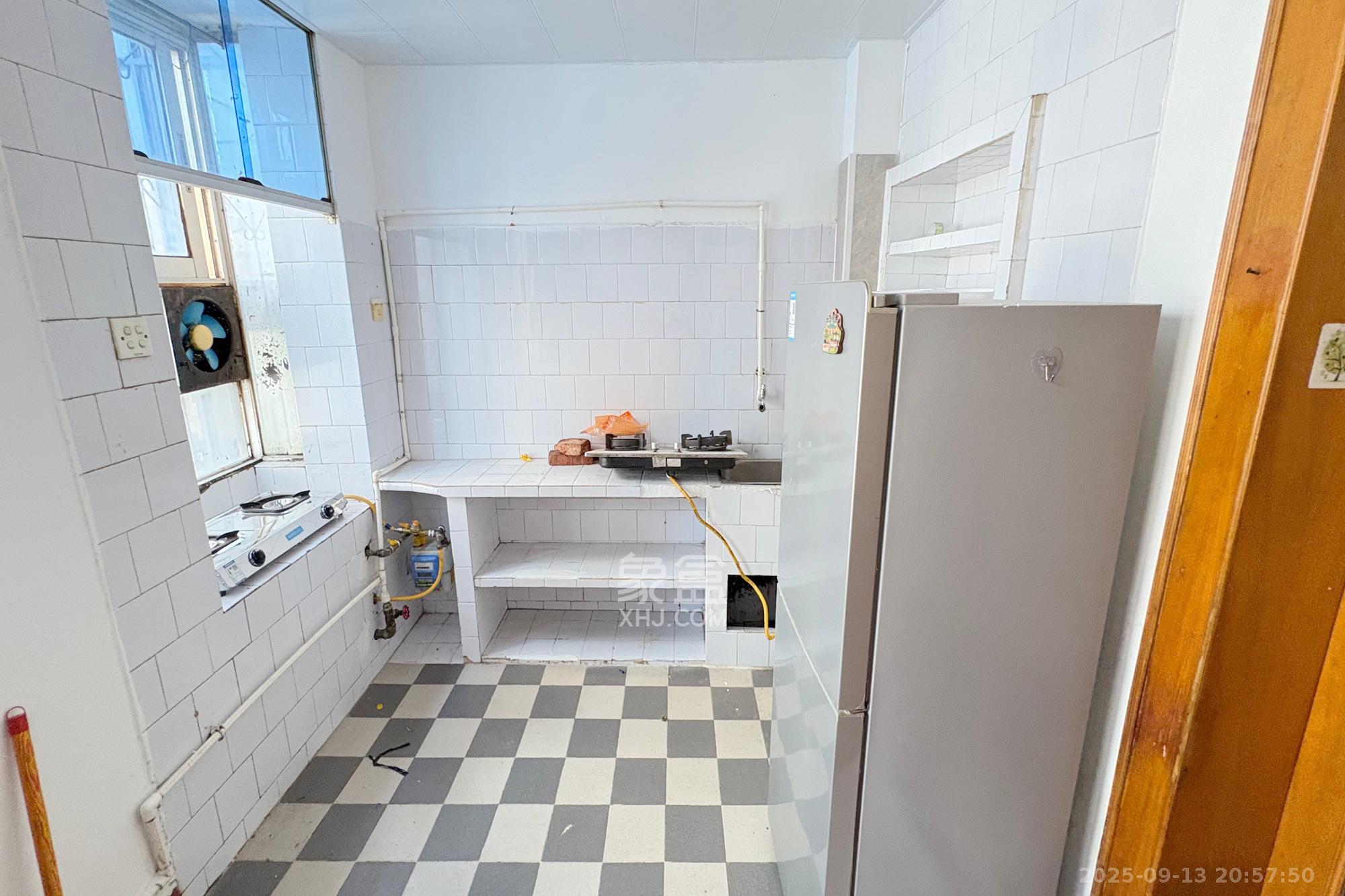 湖南省机械局宿舍（东茅街30号）  2室2厅1卫    68.0万厨房