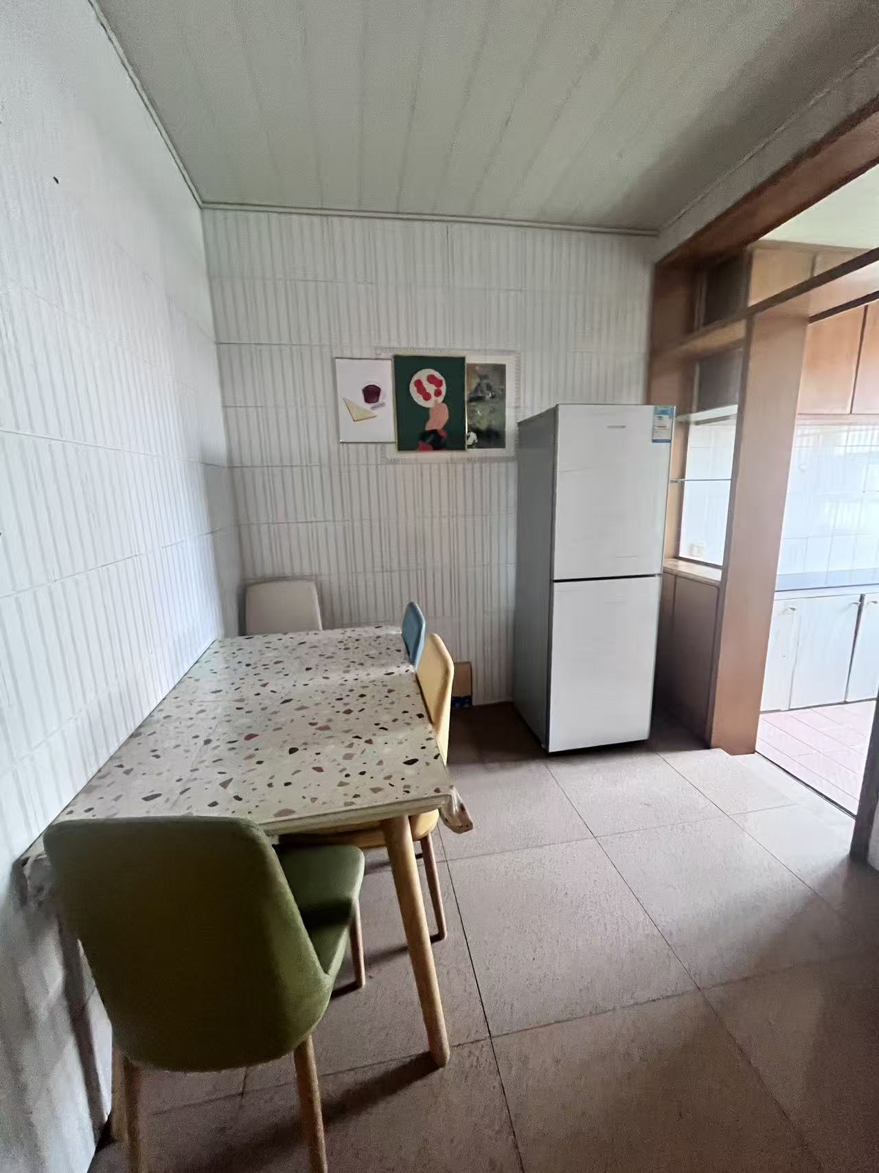 邮电新村  3室2厅1卫    1000.0元/月室内图