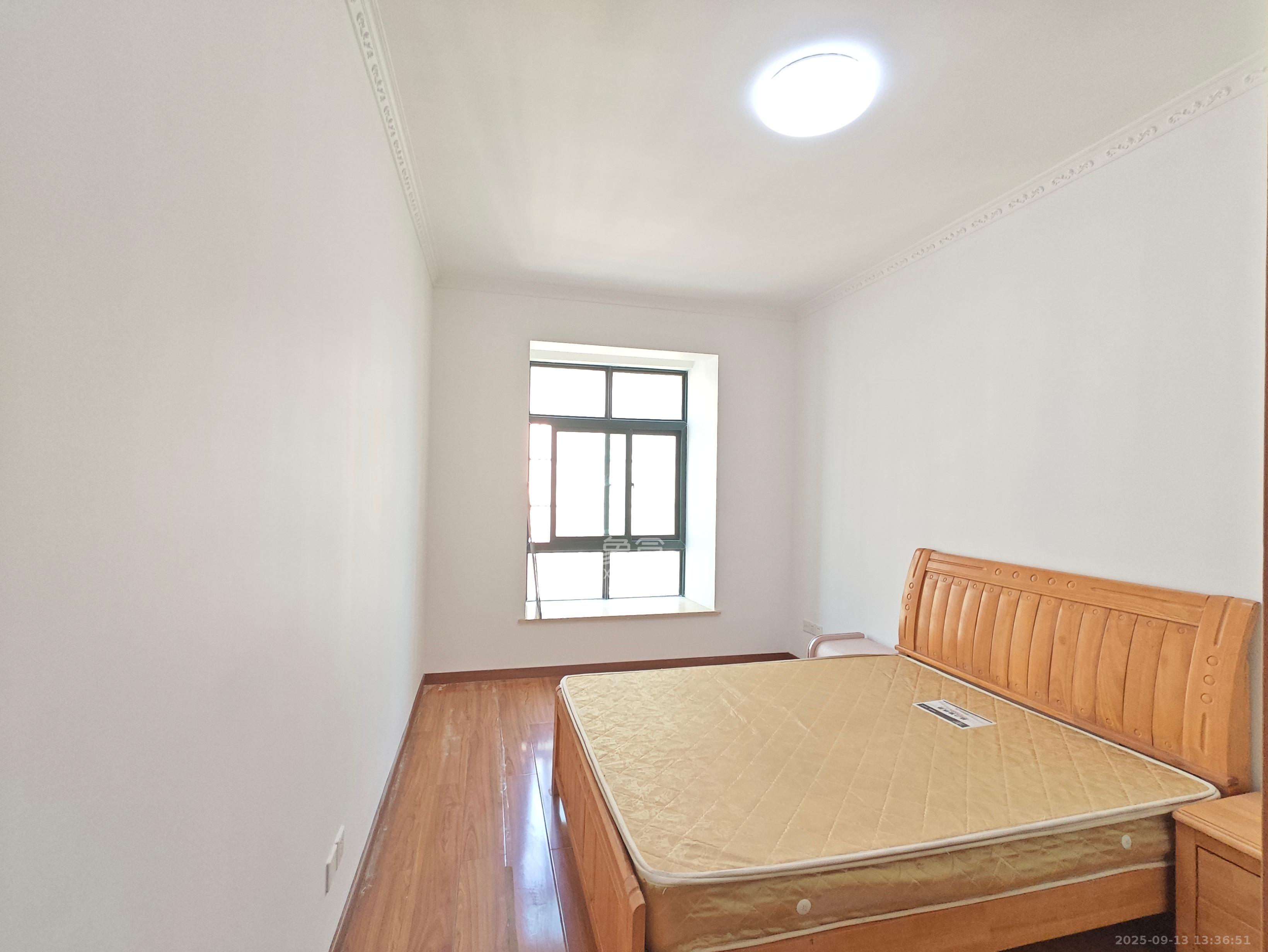 财富名园 3室2厅2卫 2500.0元/月 财富名园 3室2厅2卫 2500.0元/月室内图