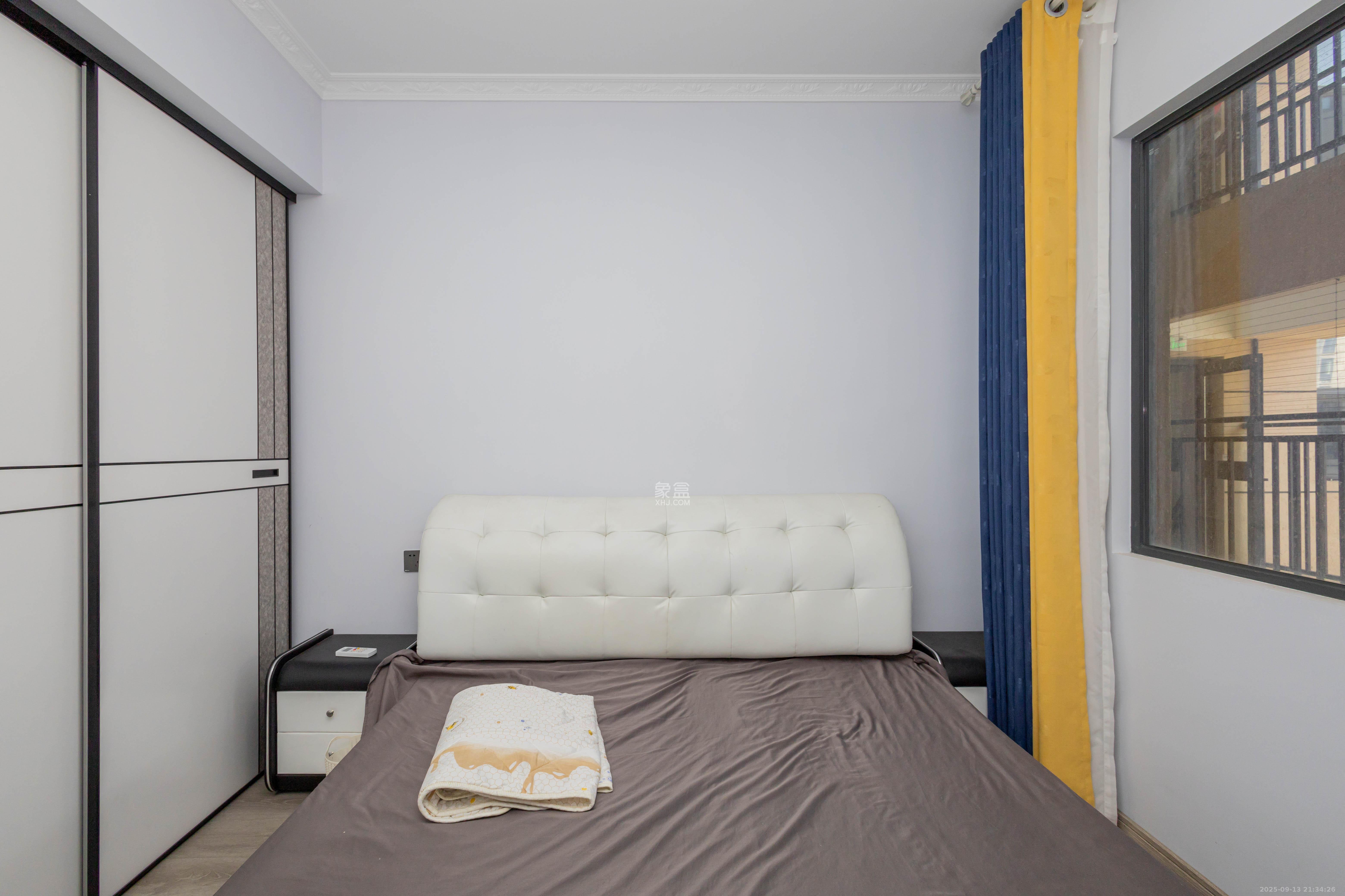 日盛湖湘花苑  3室2厅1卫    84.0万卧室