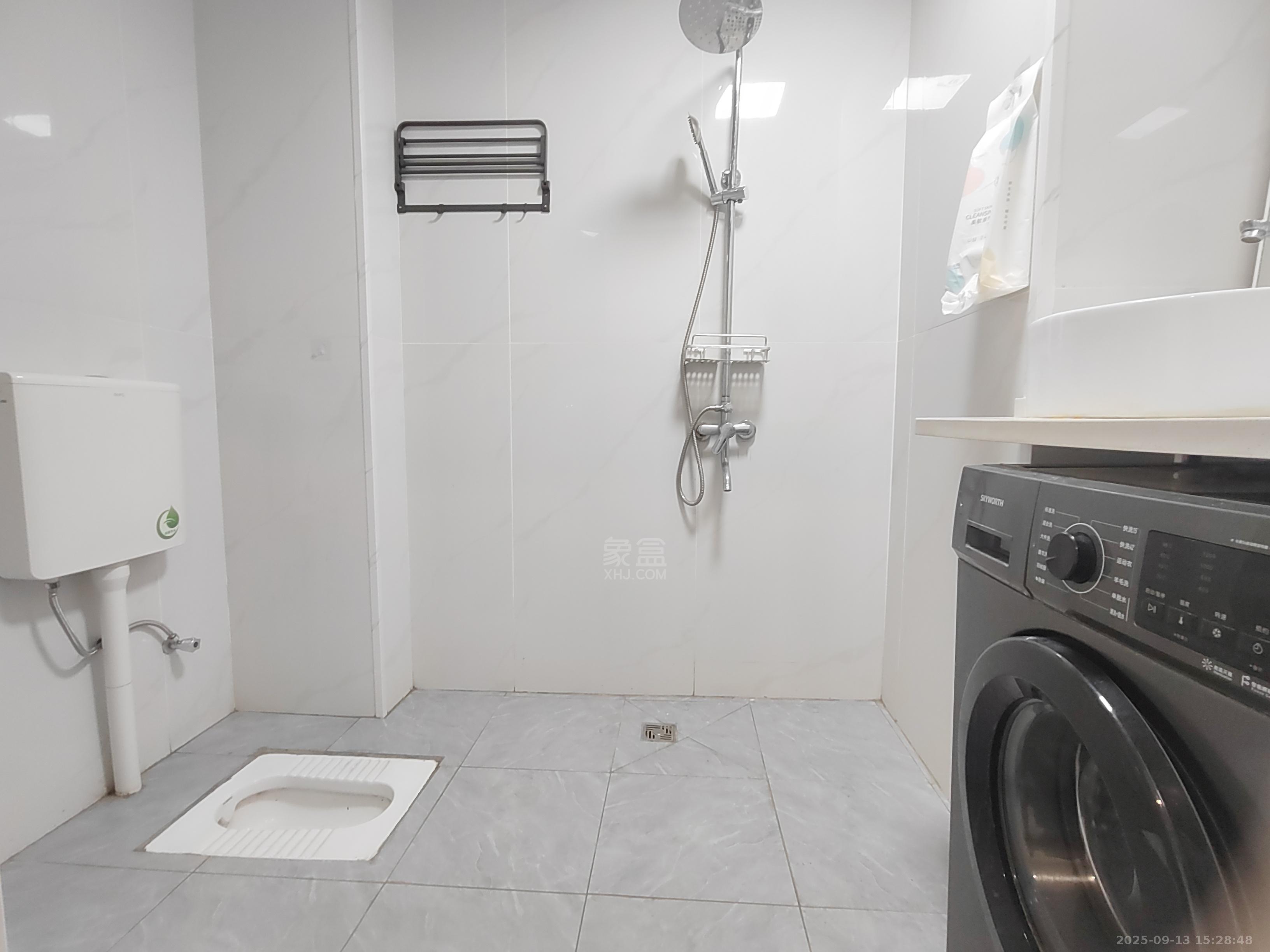 奥园广场 1室1厅1卫 1500.0元/月 奥园广场 1室1厅1卫 1500.0元/月室内图