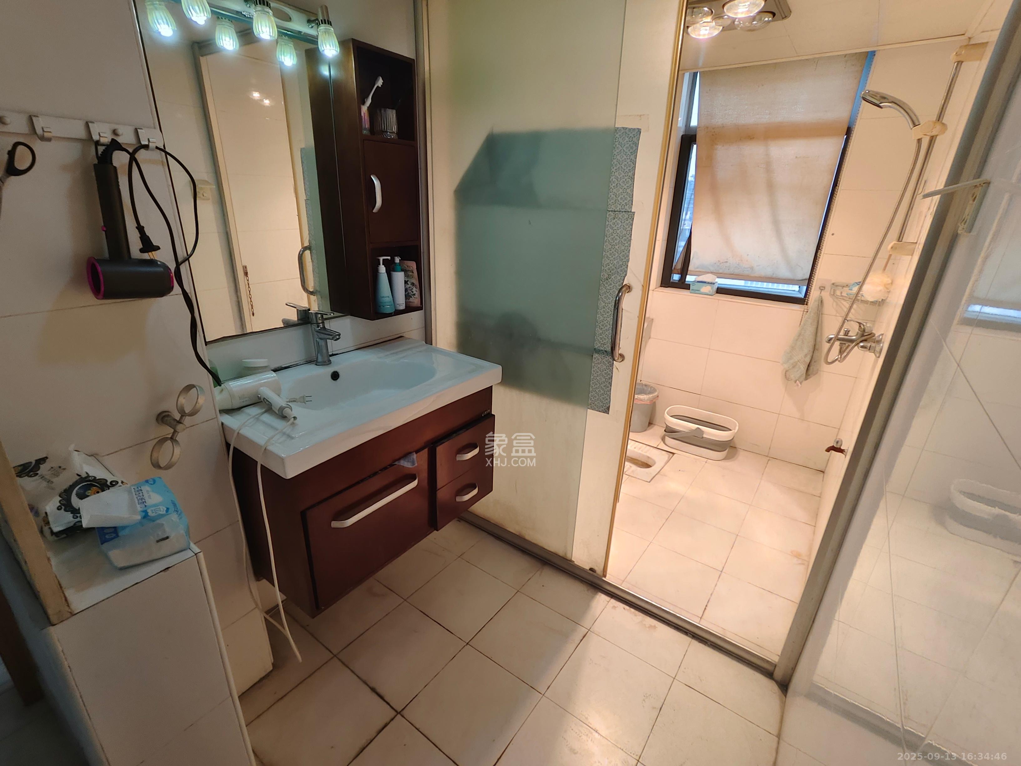 书香名邸 4室1厅1卫 3200.0元/月 书香名邸 4室1厅1卫 3200.0元/月室内图