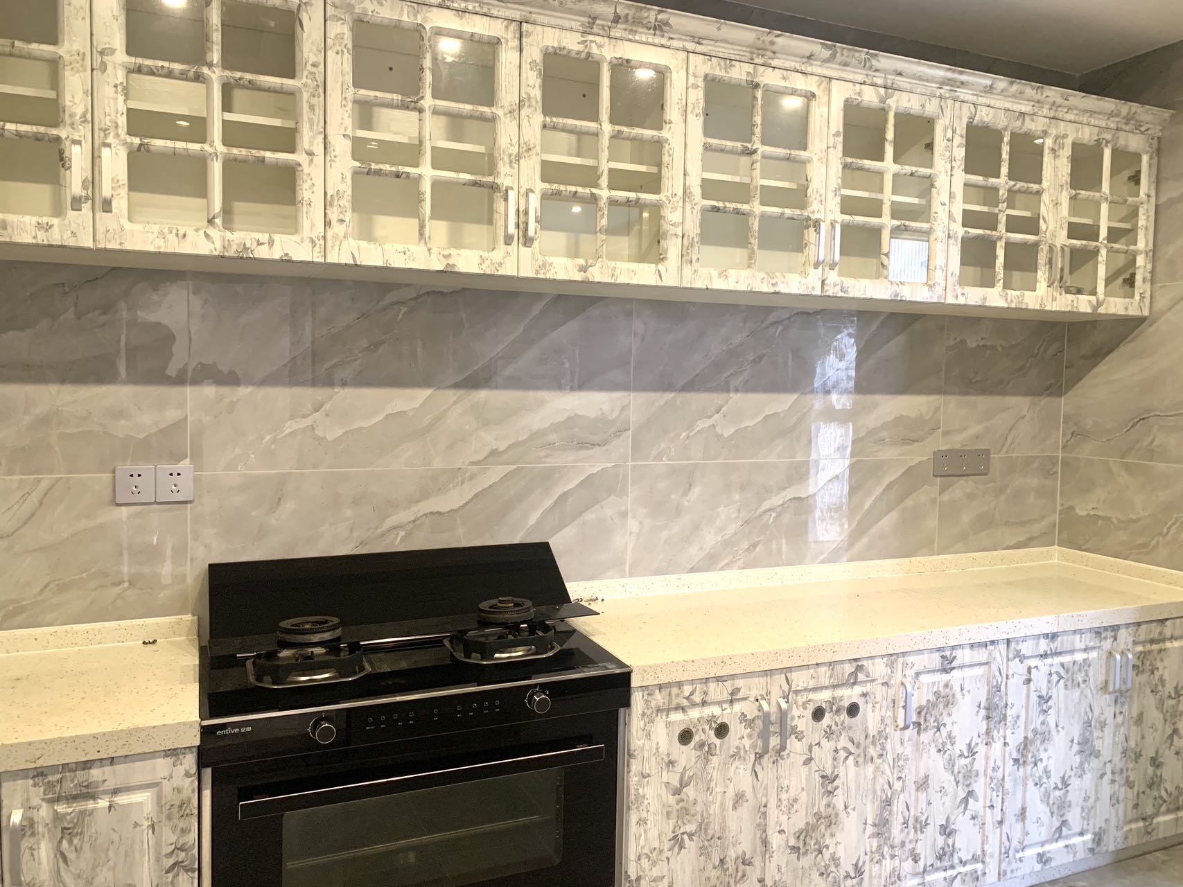 海航豪庭南苑 4室2厅3卫 570.0万 海航豪庭南苑 4室2厅3卫 570.0万室内图