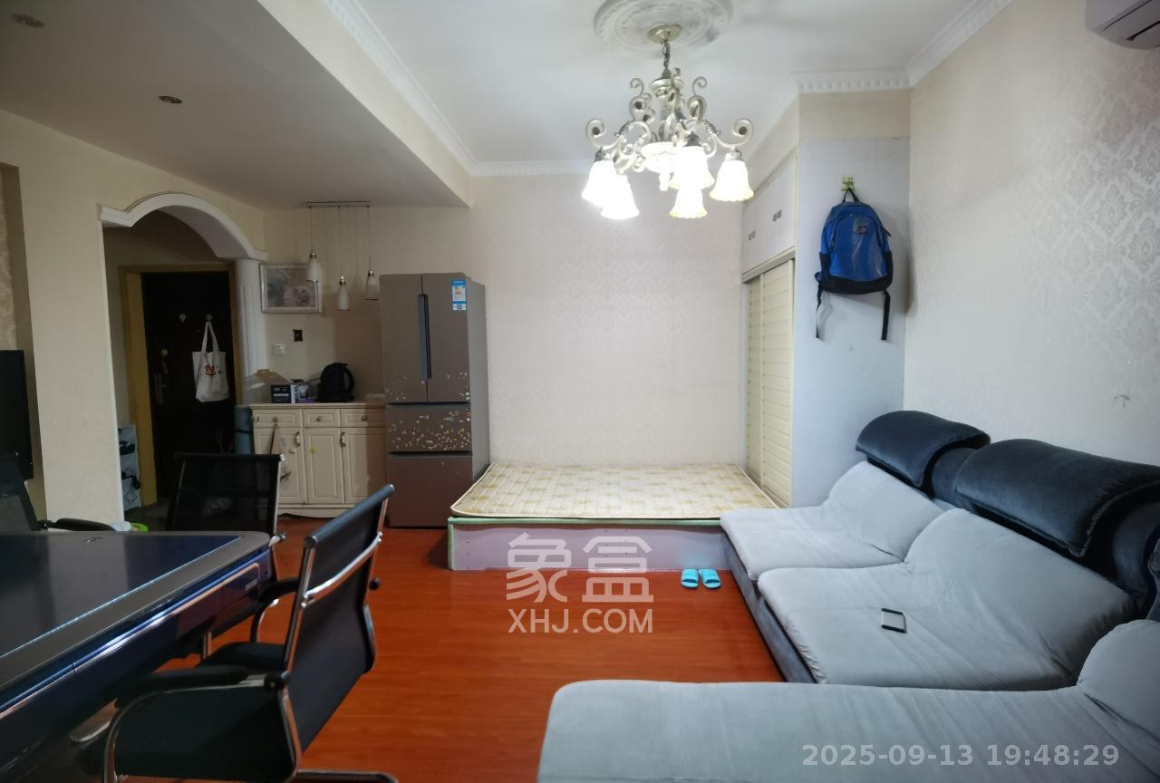 中信文化广场(中信新城二期)  1室1厅1卫    1500.0元/月 中信文化广场(中信新城二期)  1室1厅1卫    1500.0元/月