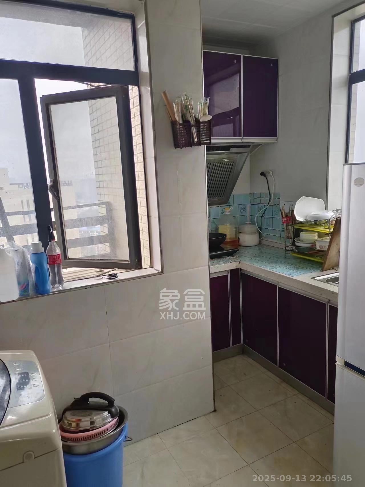 保利麓谷林语I区  1室1厅1卫    1300.0元/月室内图