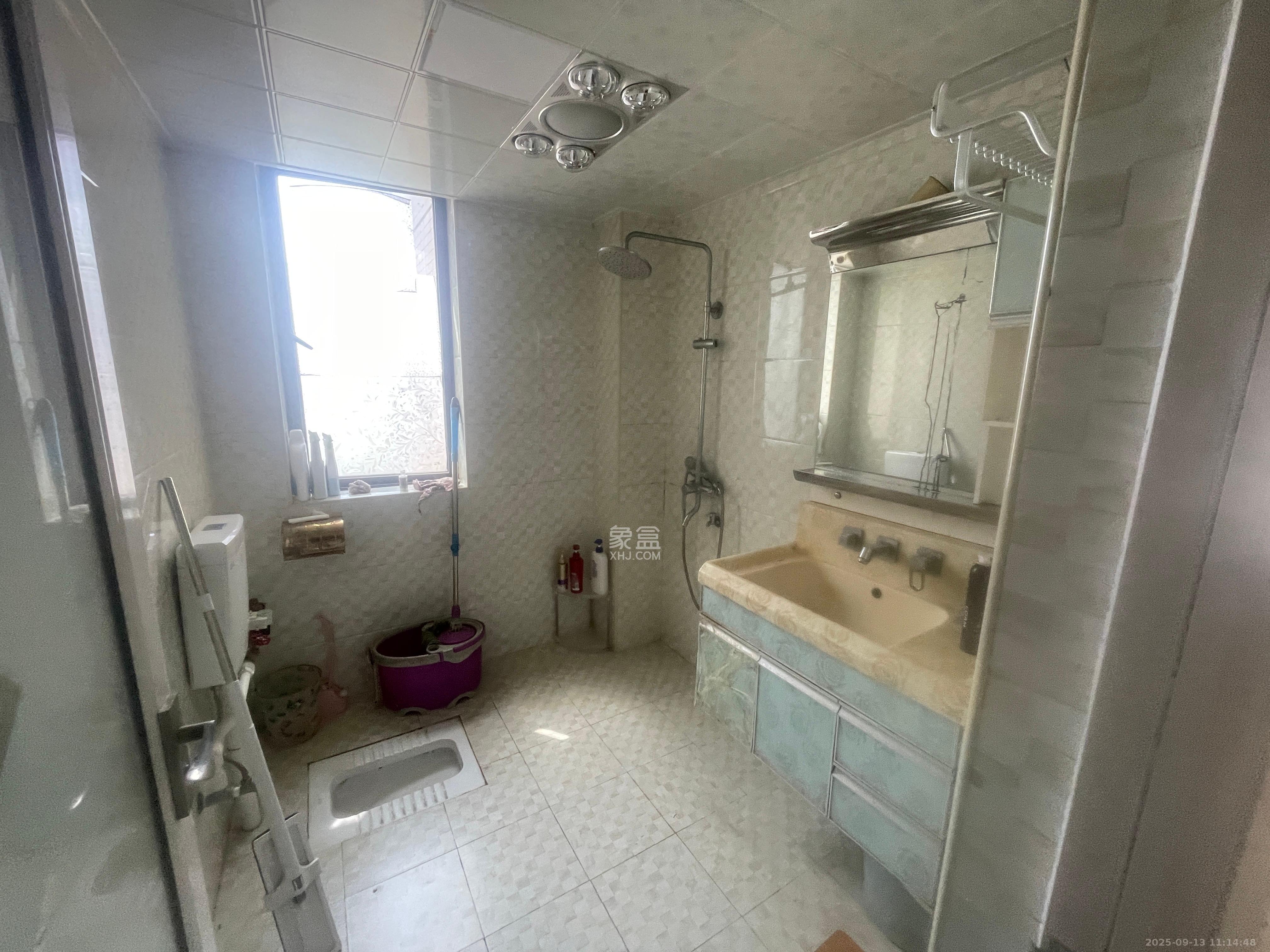 保利花园  2室2厅1卫    2000.0元/月室内图